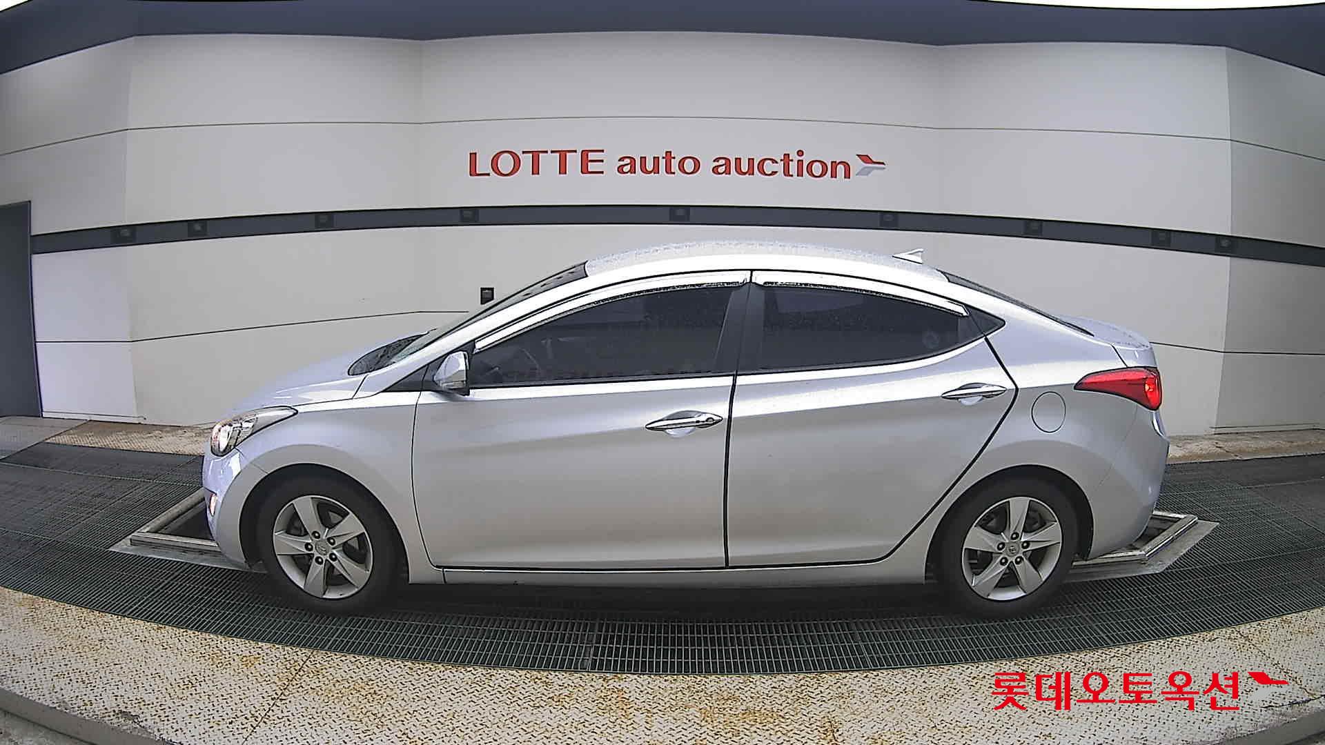 2013 - hyundai avante