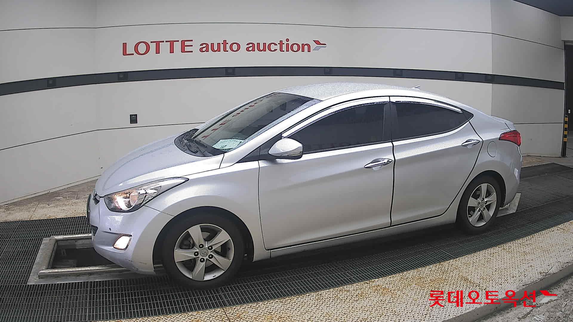 2013 - hyundai avante