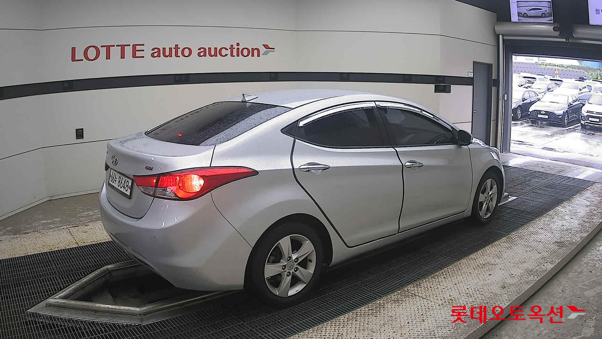 2013 - hyundai avante