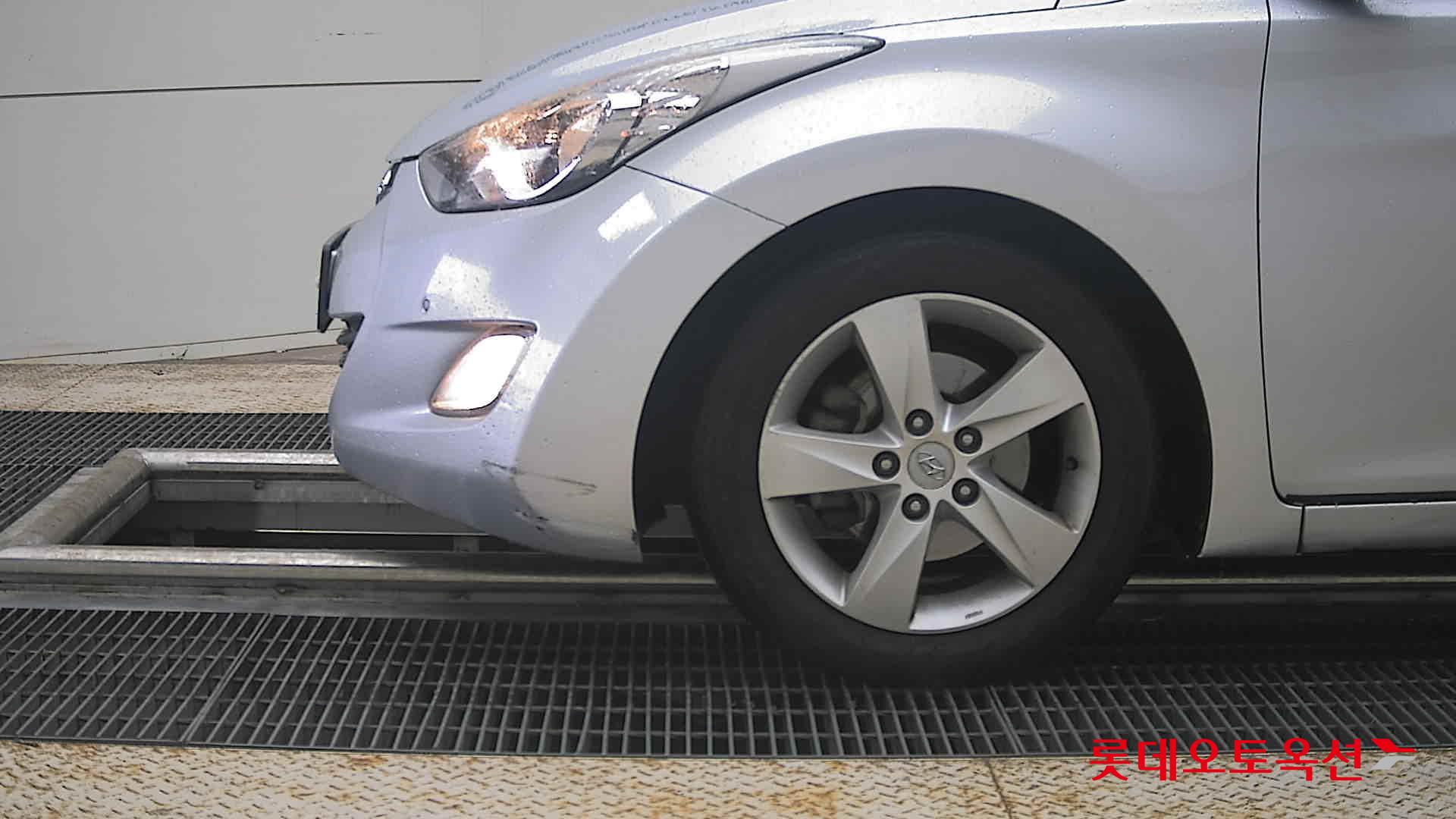 2013 - hyundai avante