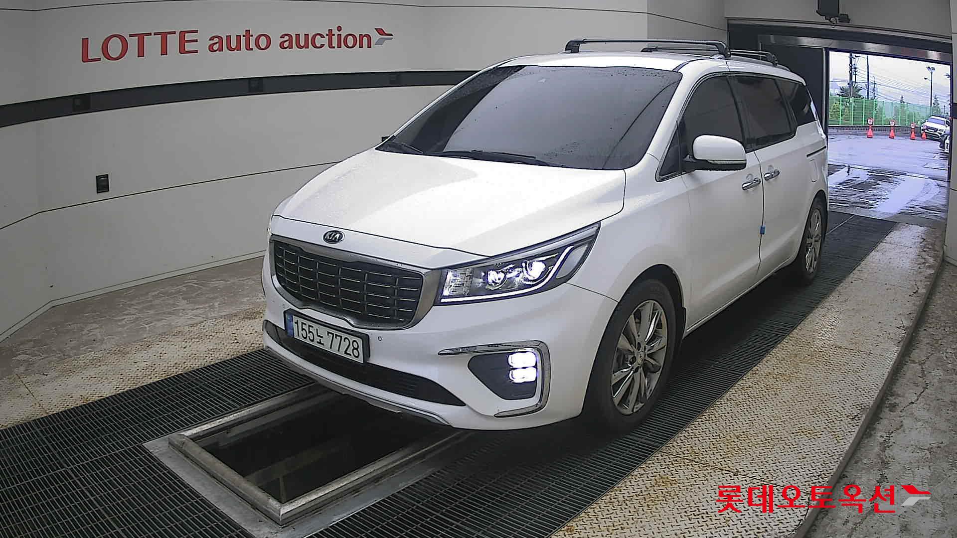 2020 - kia carnival
