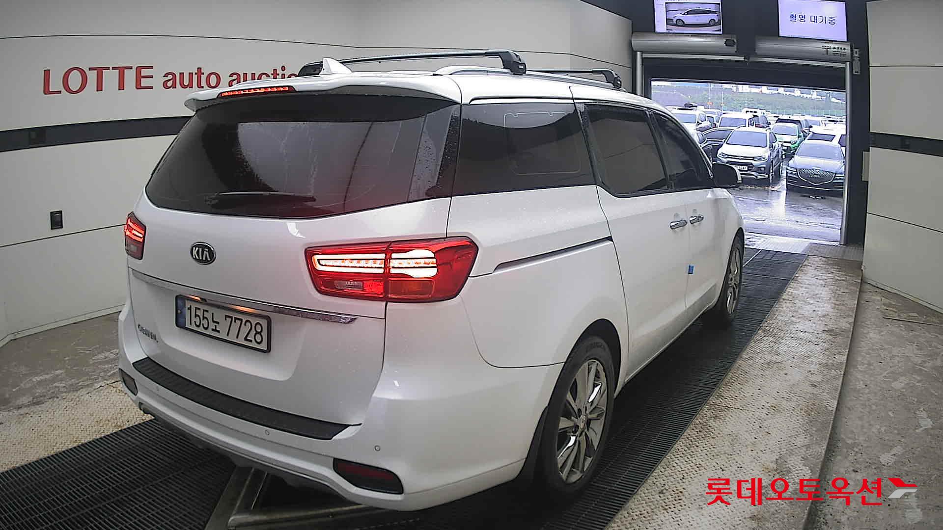 2020 - kia carnival