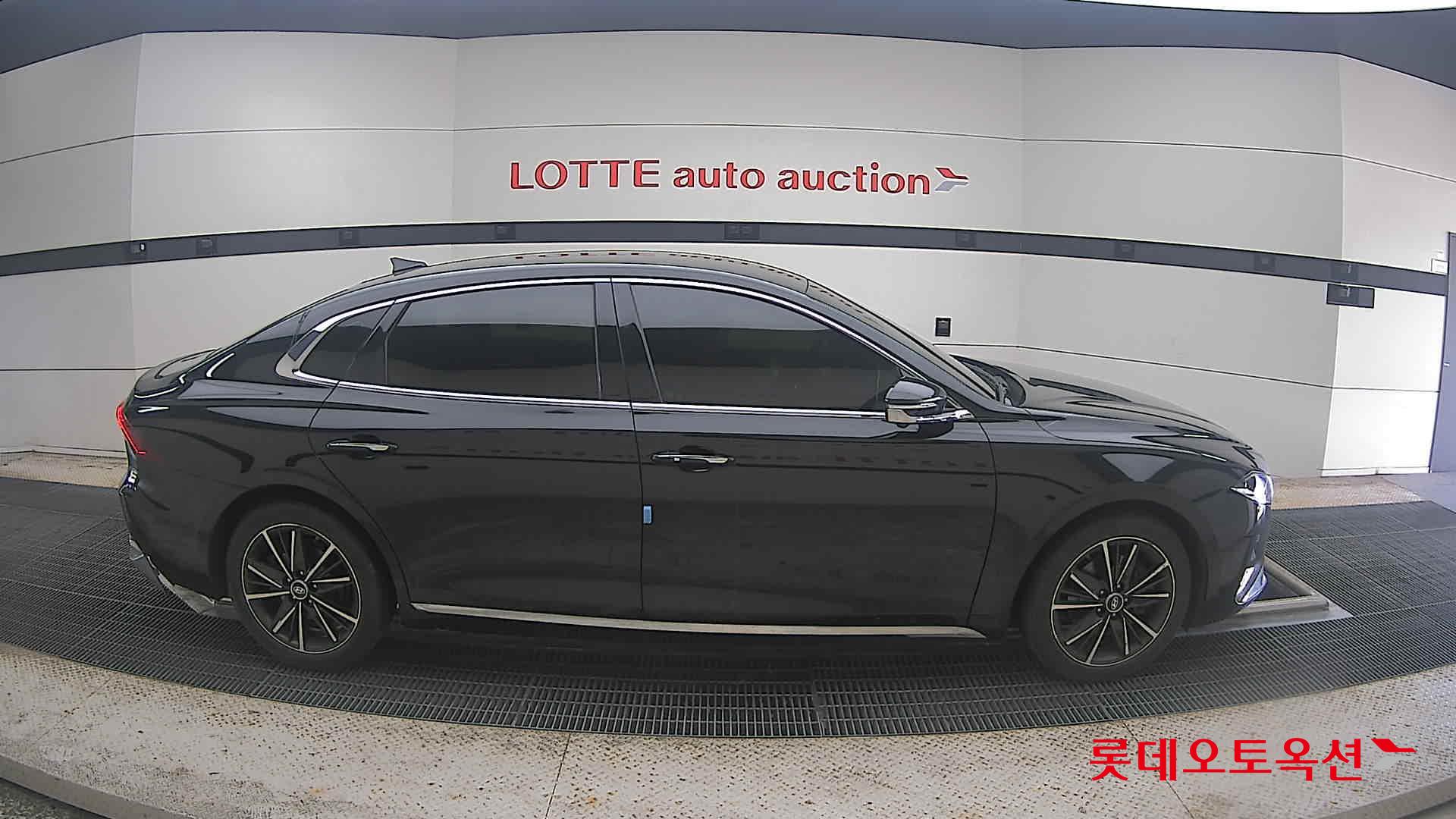 2022 - hyundai grandeur