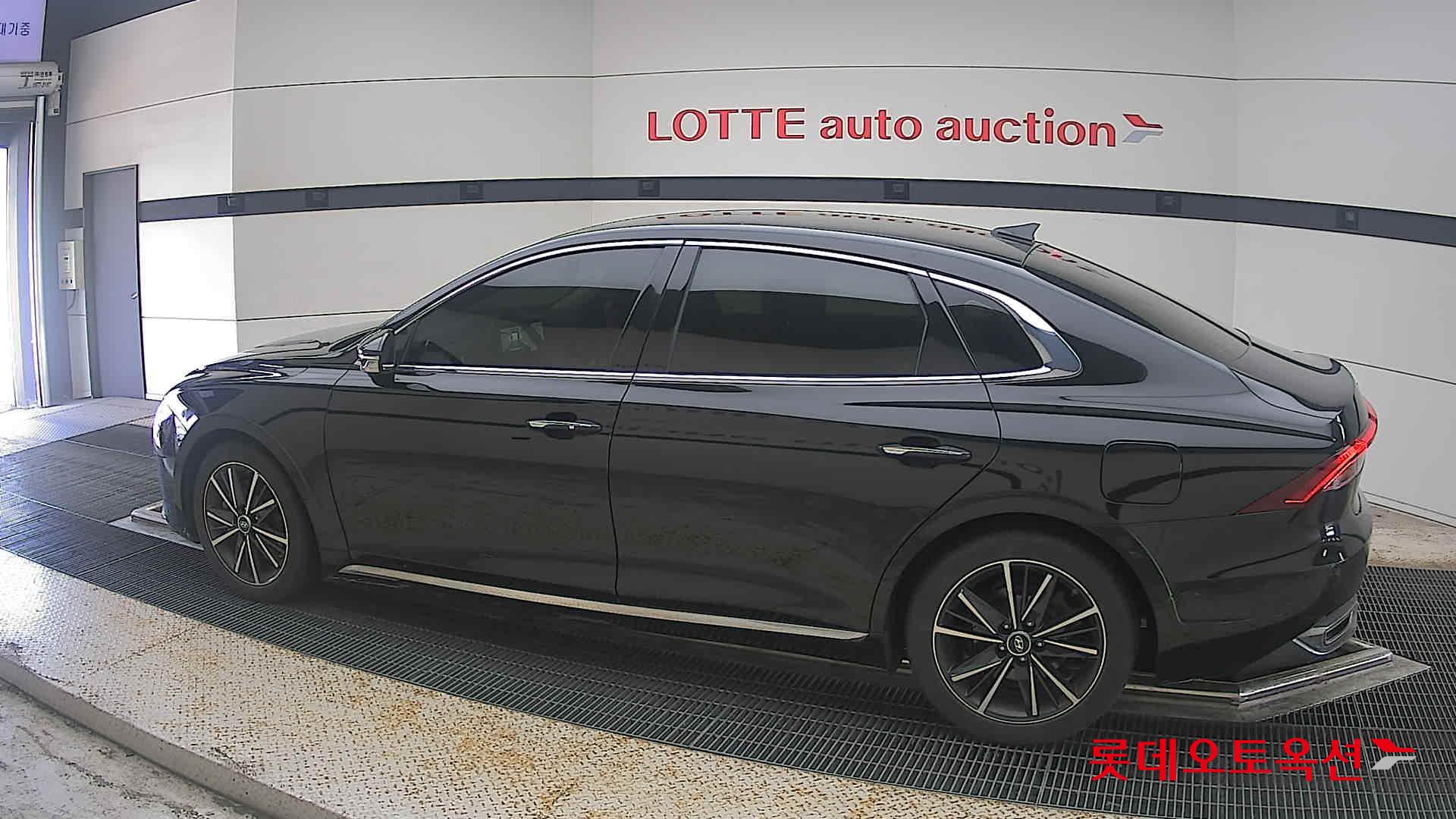 2022 - hyundai grandeur