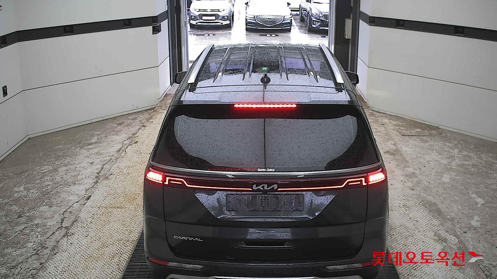 2023 - kia carnival