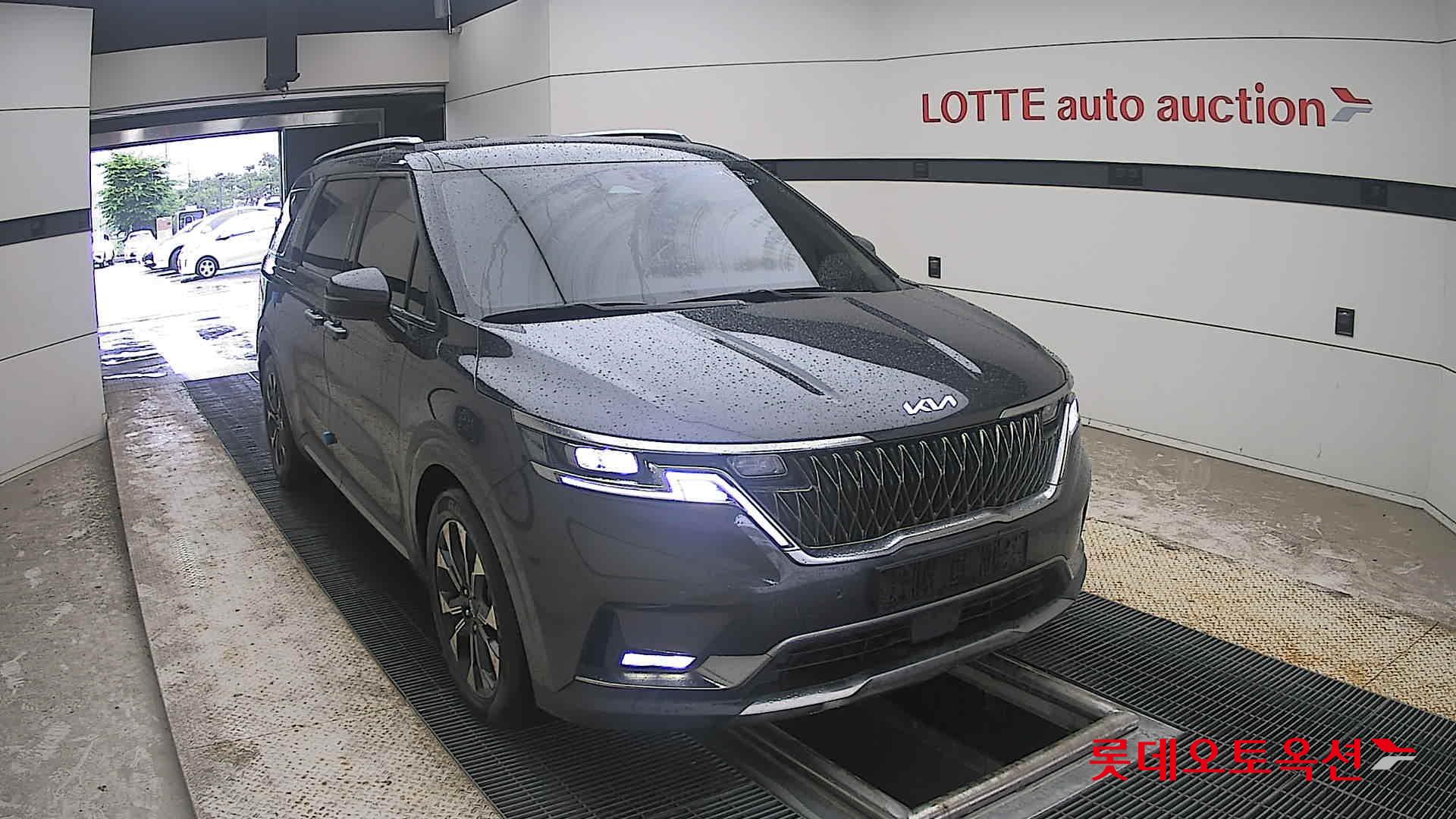 2023 - kia carnival