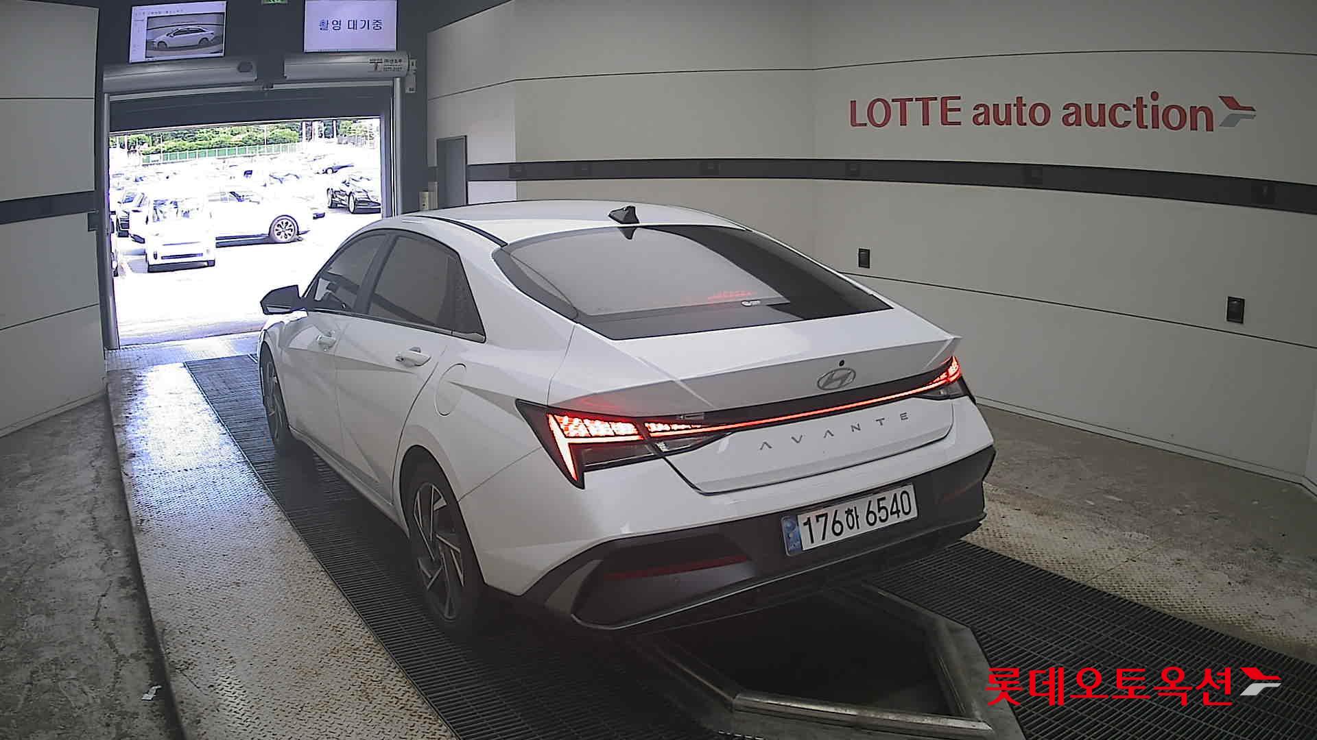 2025 - hyundai avante