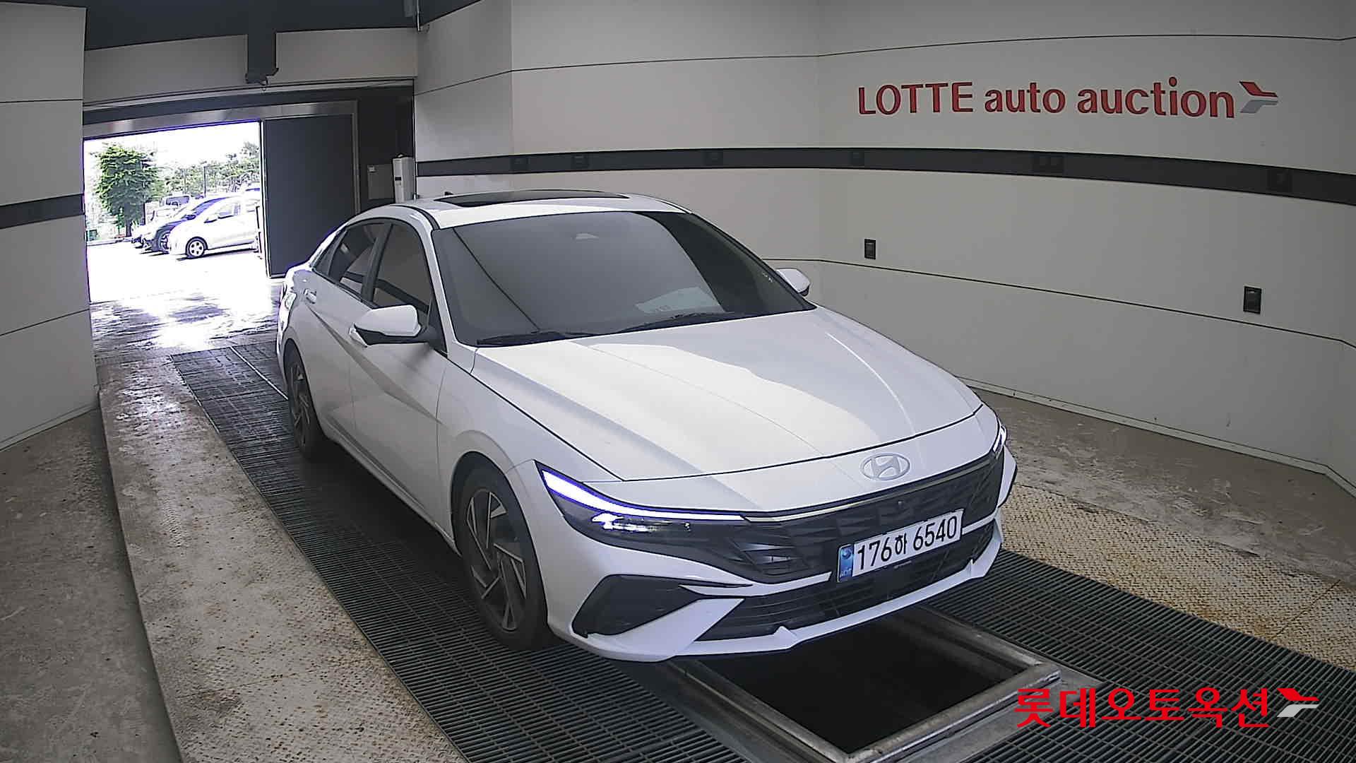 2025 - hyundai avante