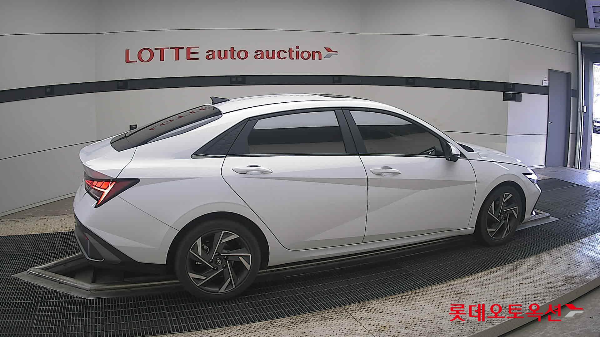 2025 - hyundai avante
