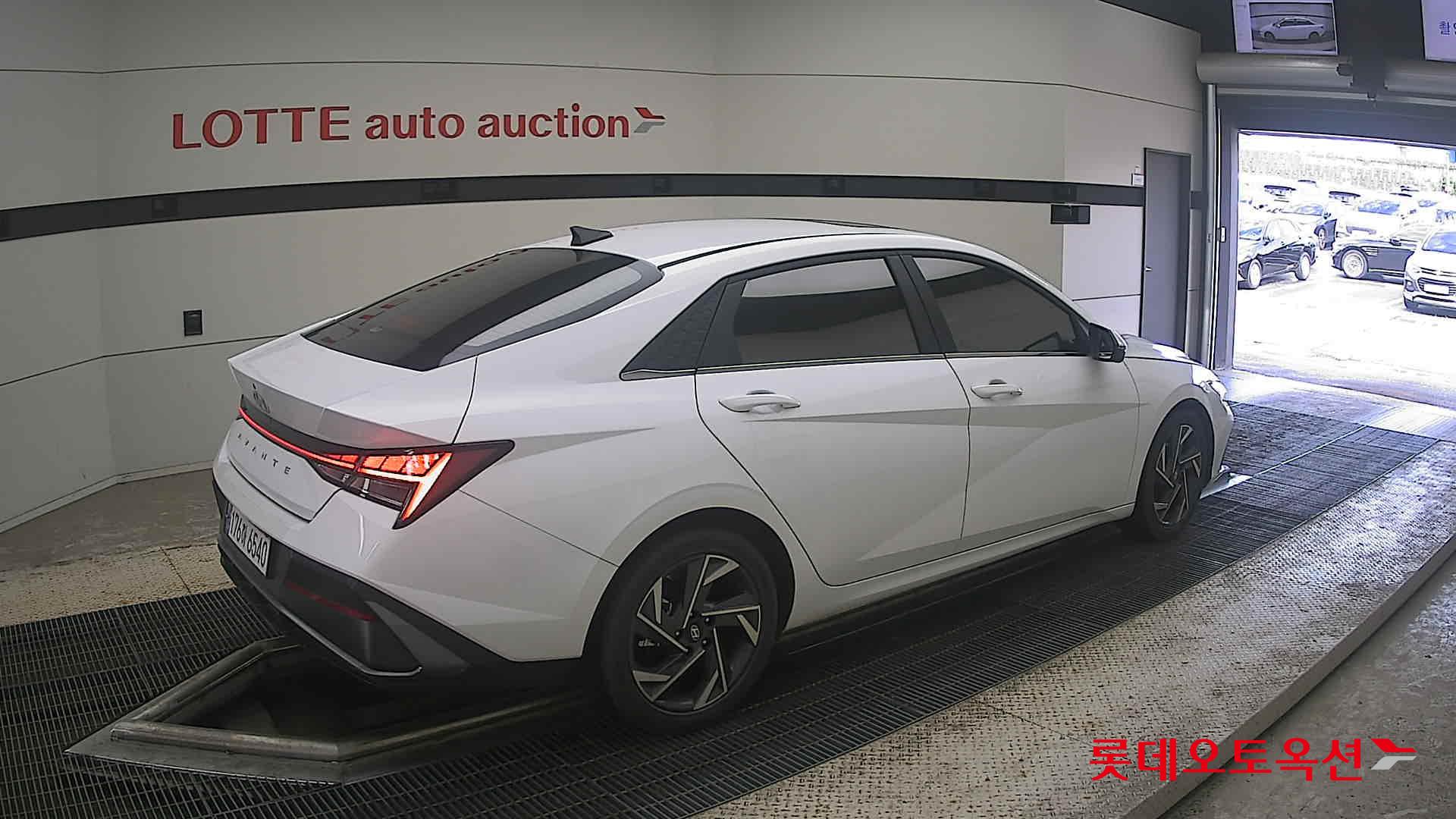 2025 - hyundai avante