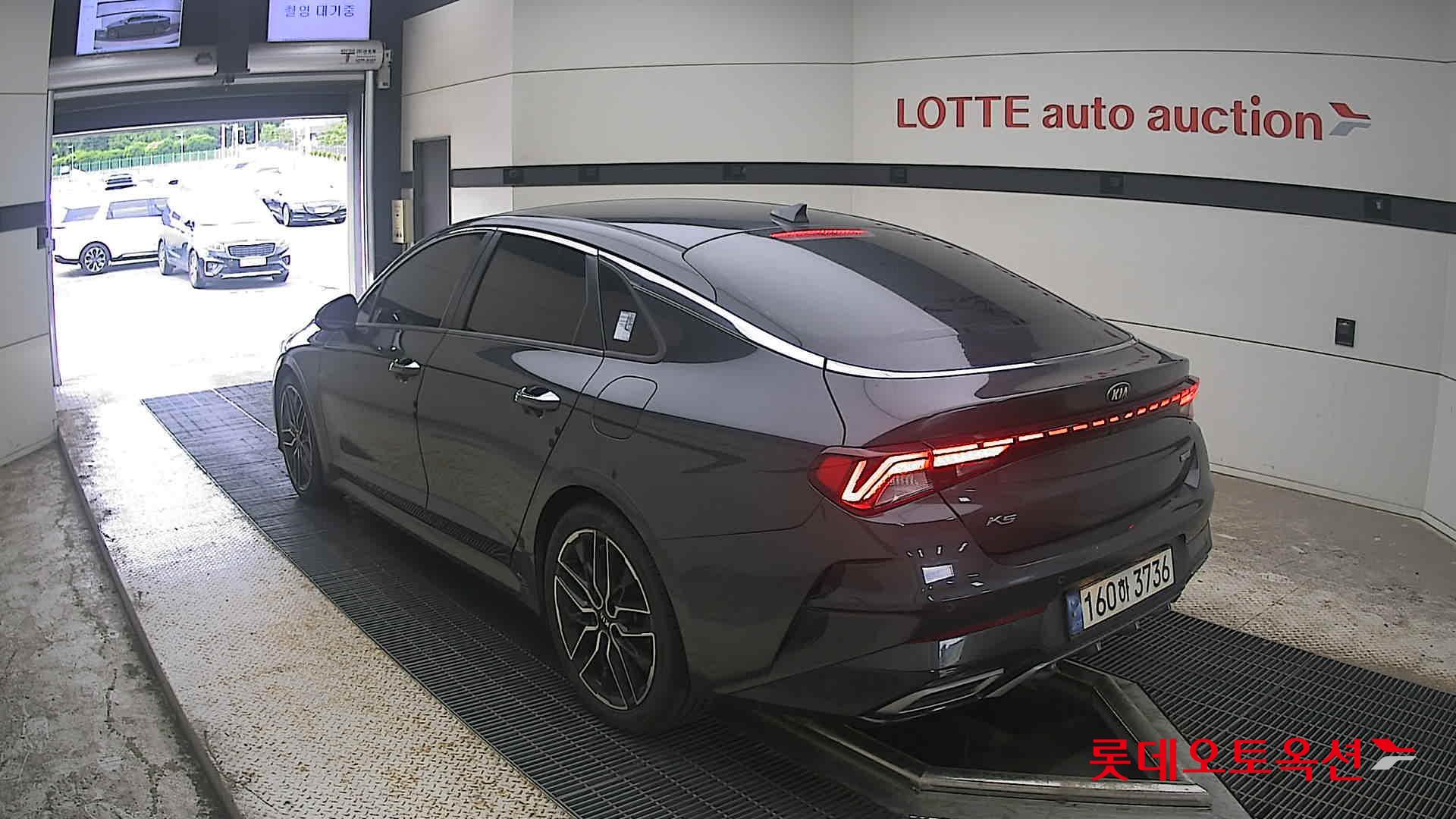 2021 - kia k5
