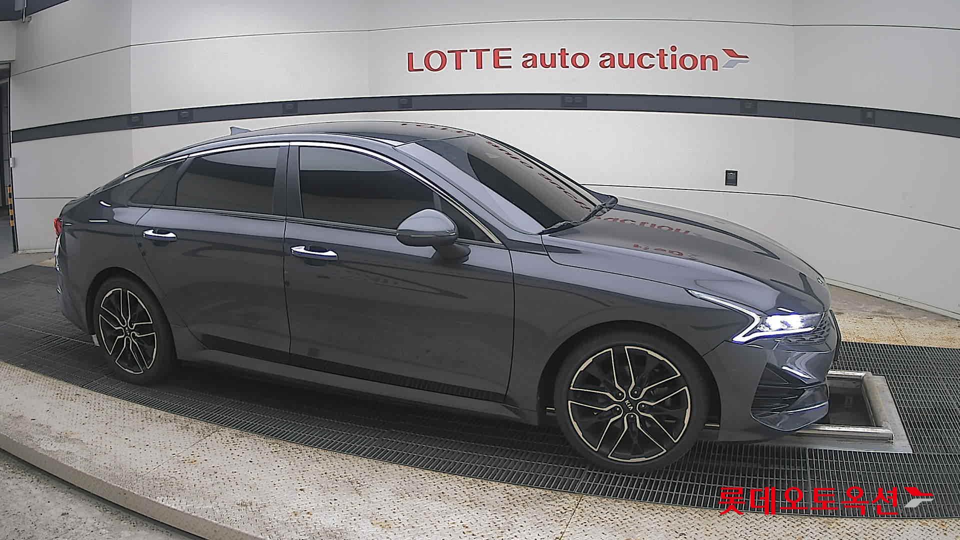 2021 - kia k5