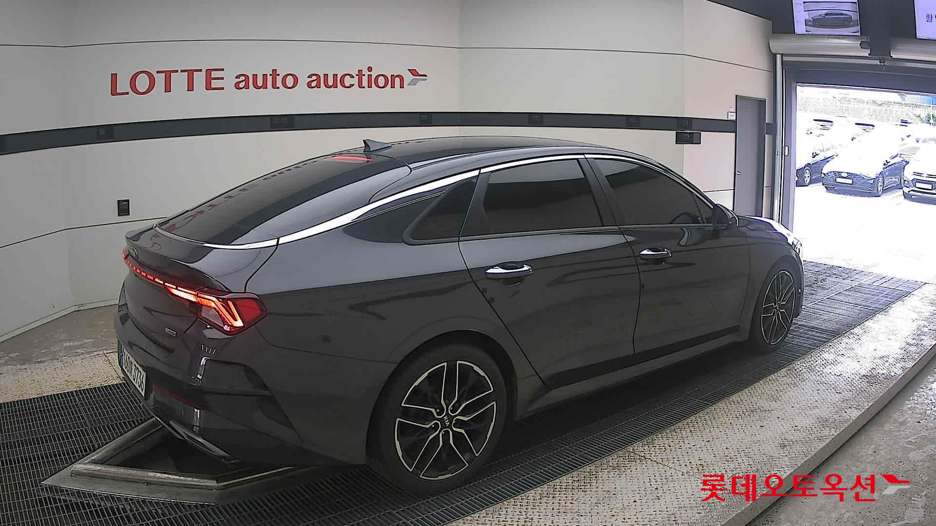 2021 - kia k5