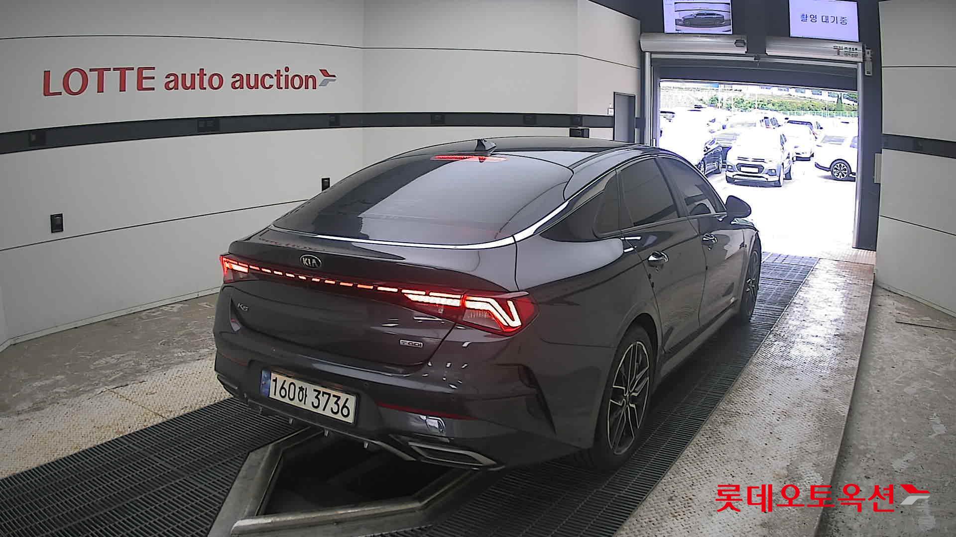 2021 - kia k5