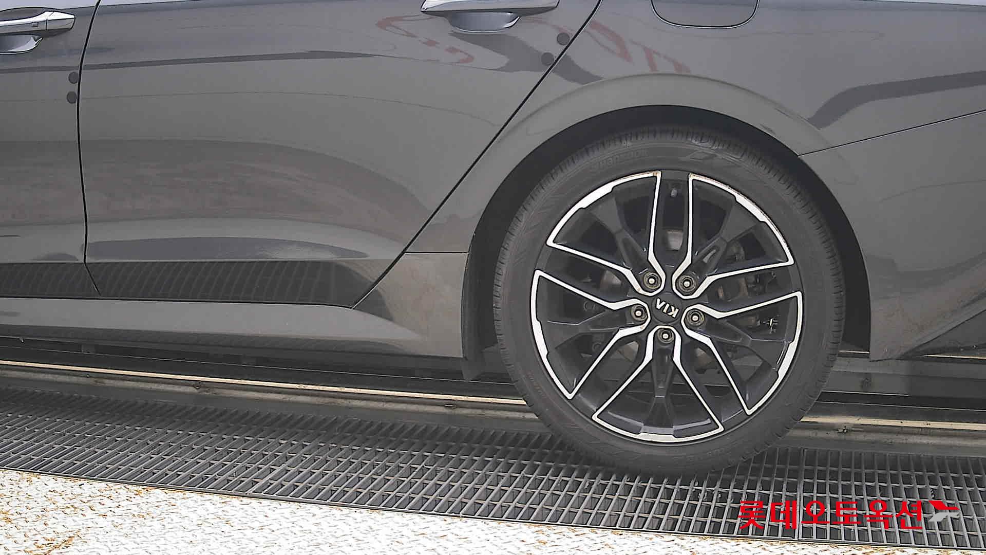 2021 - kia k5