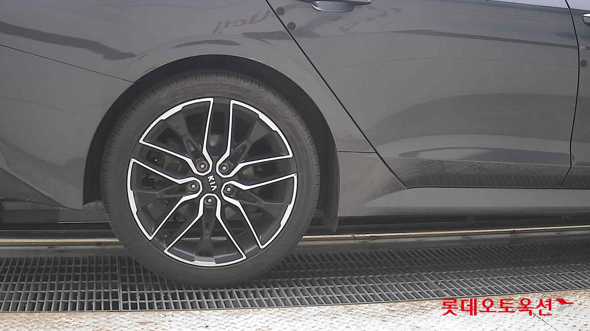 2021 - kia k5