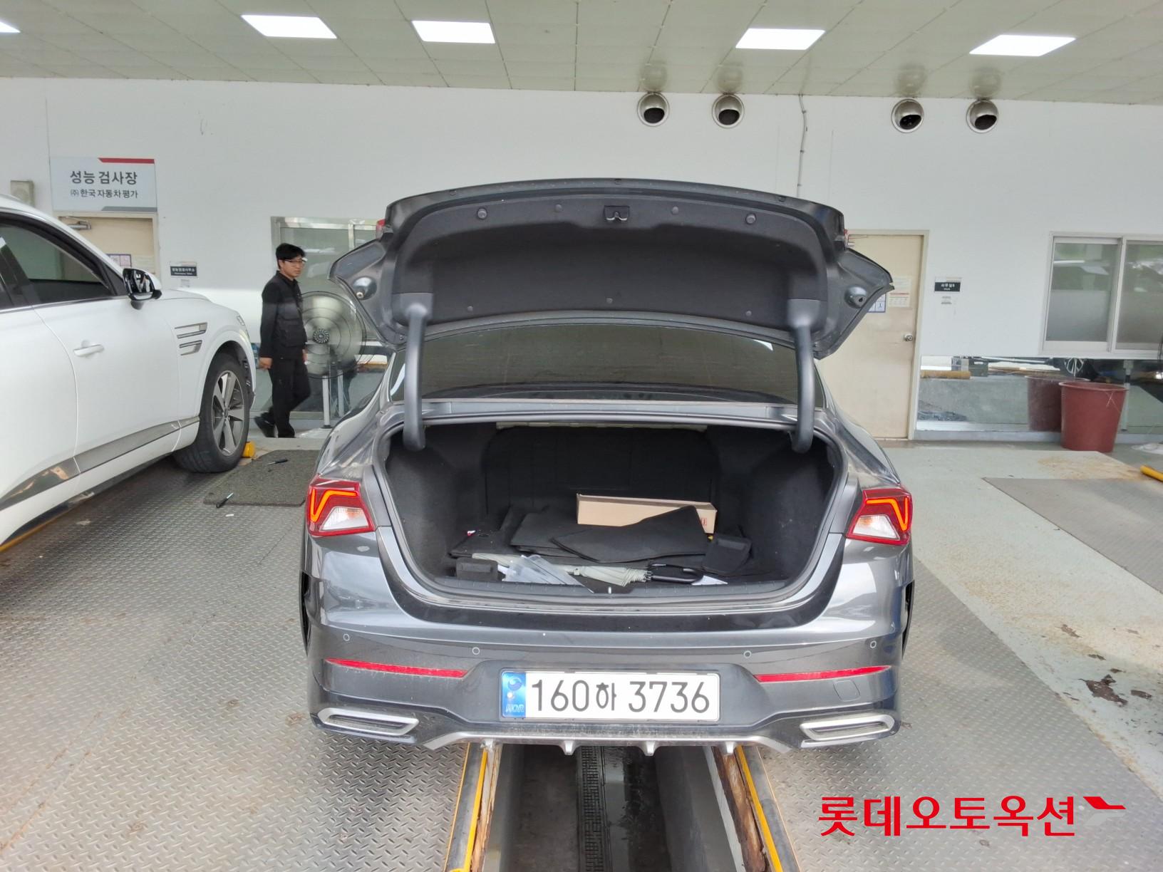 2021 - kia k5