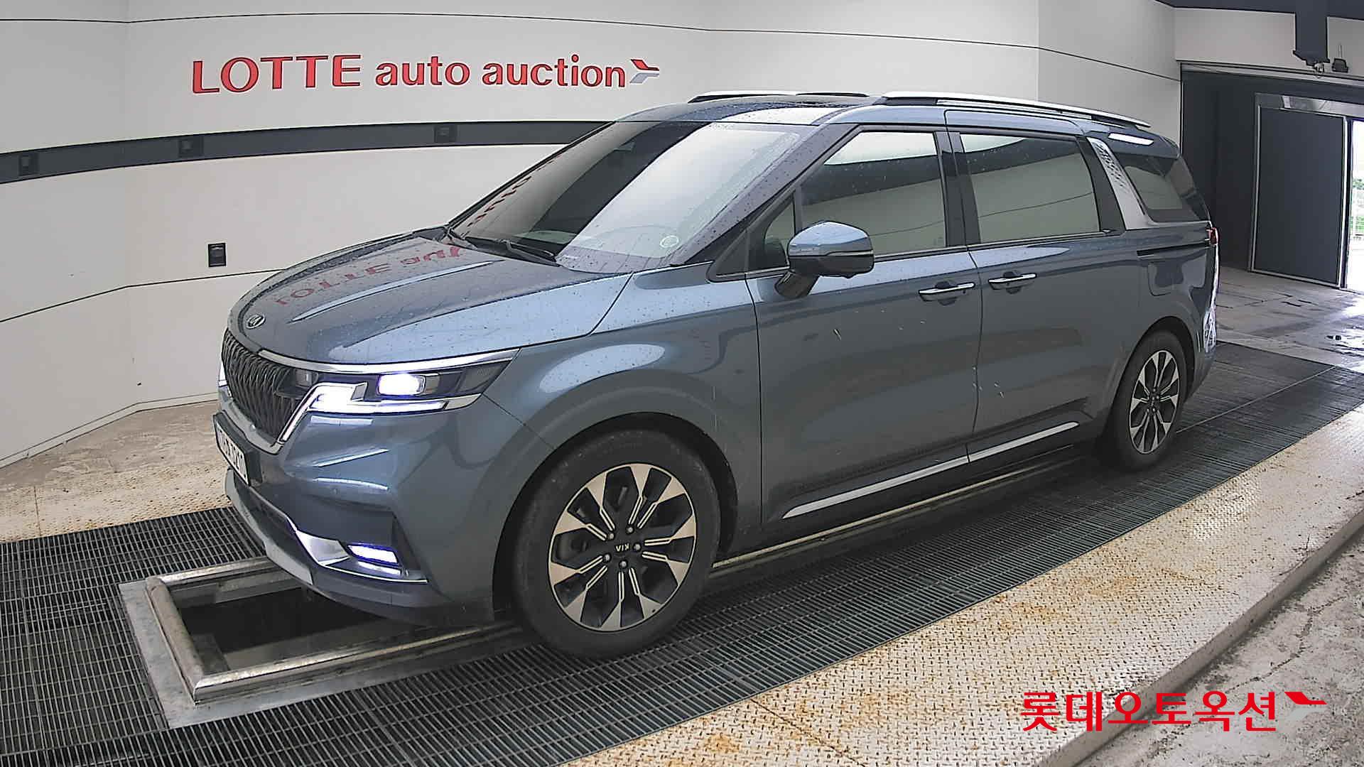 2021 - kia carnival