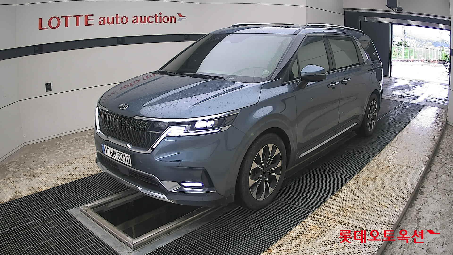 2021 - kia carnival
