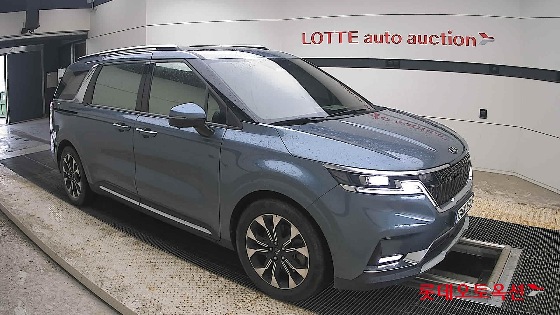 2021 - kia carnival