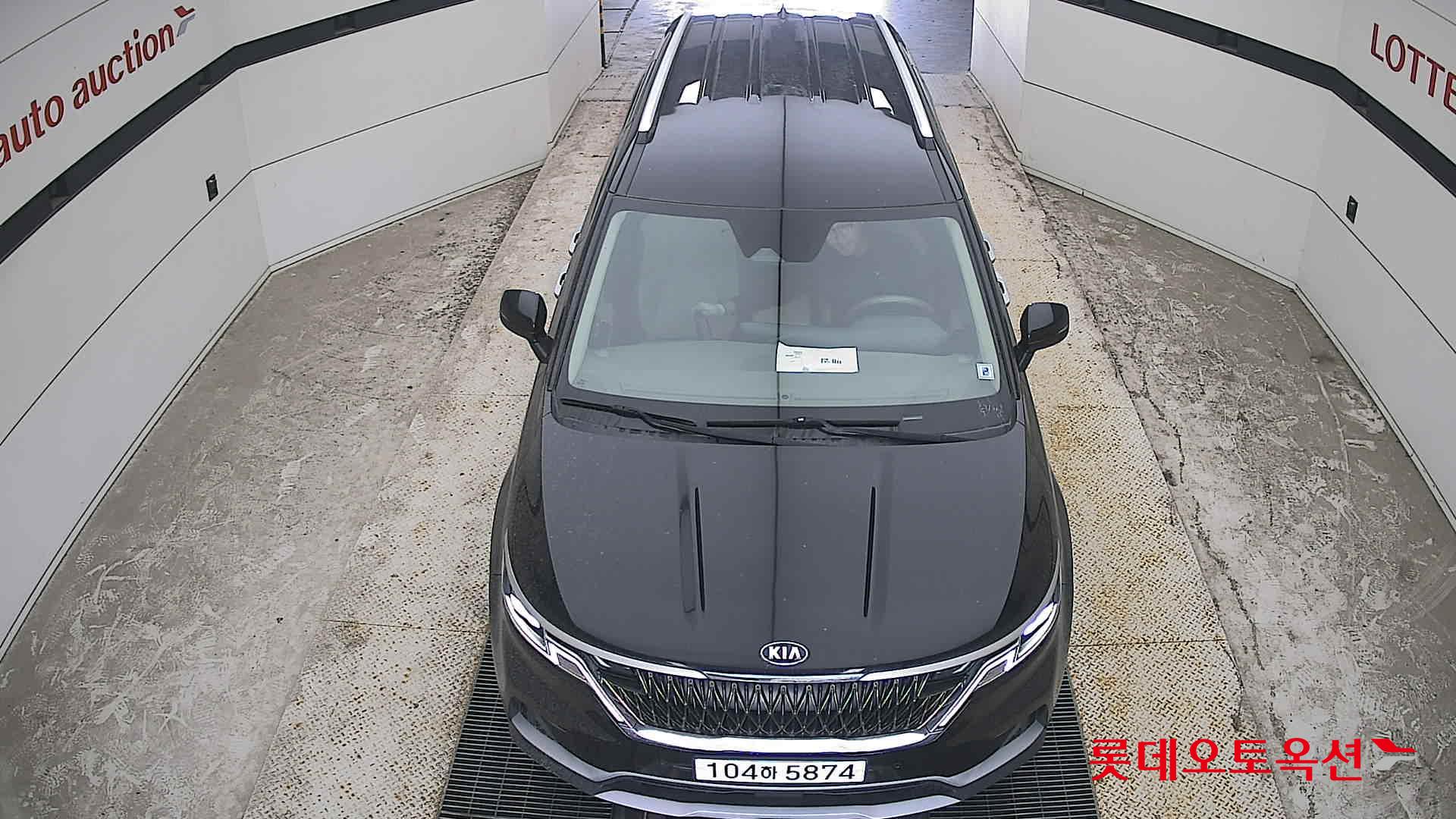 2021 - kia carnival