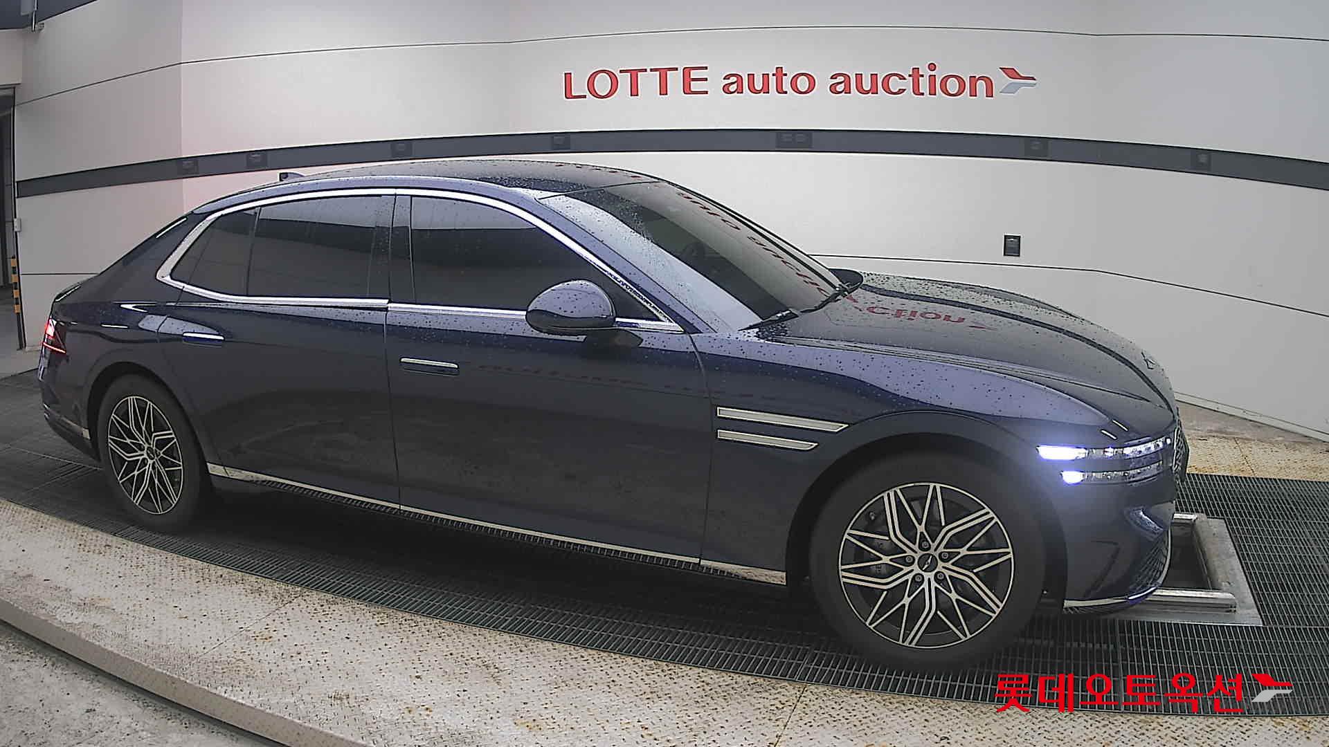 2023 - genesis g90