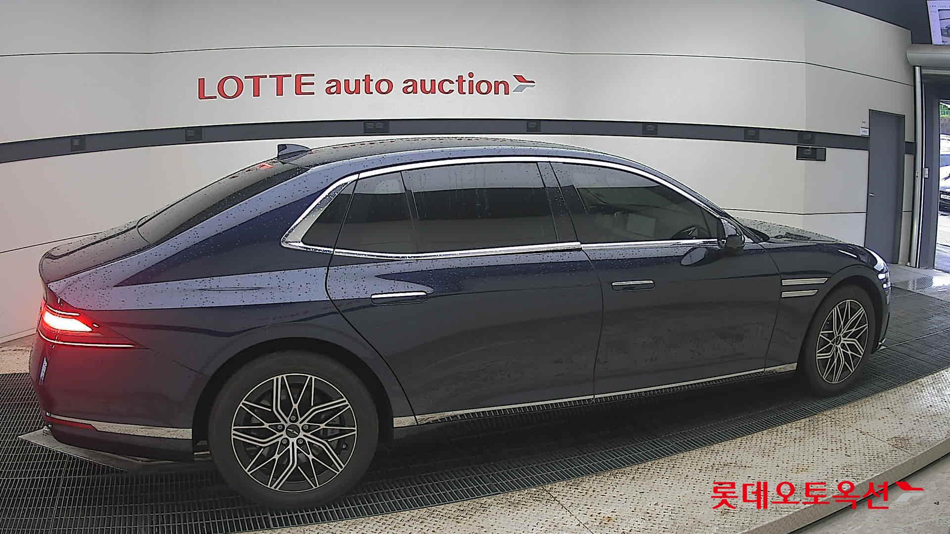 2023 - genesis g90