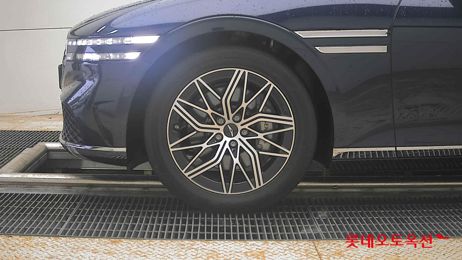 2023 - genesis g90
