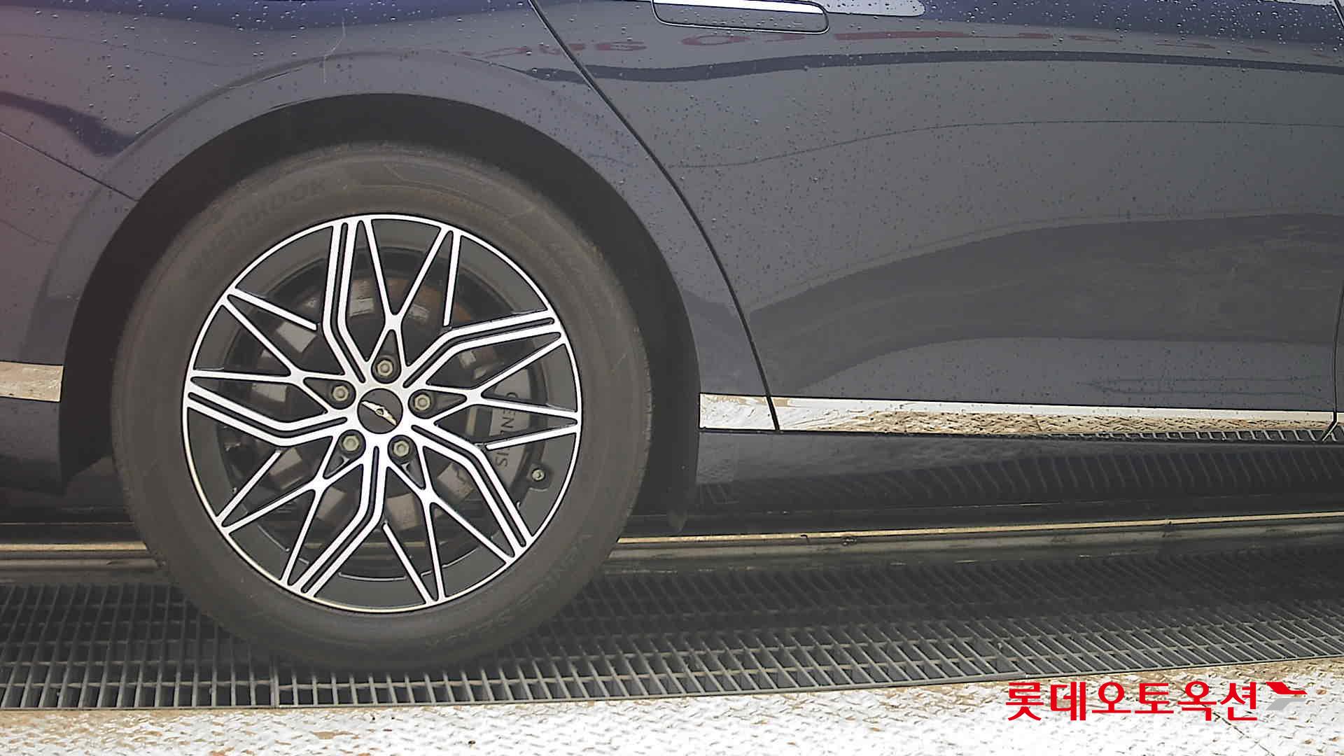 2023 - genesis g90