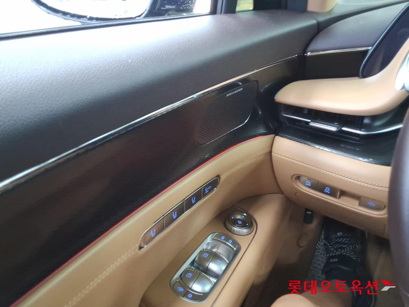 2023 - genesis g90