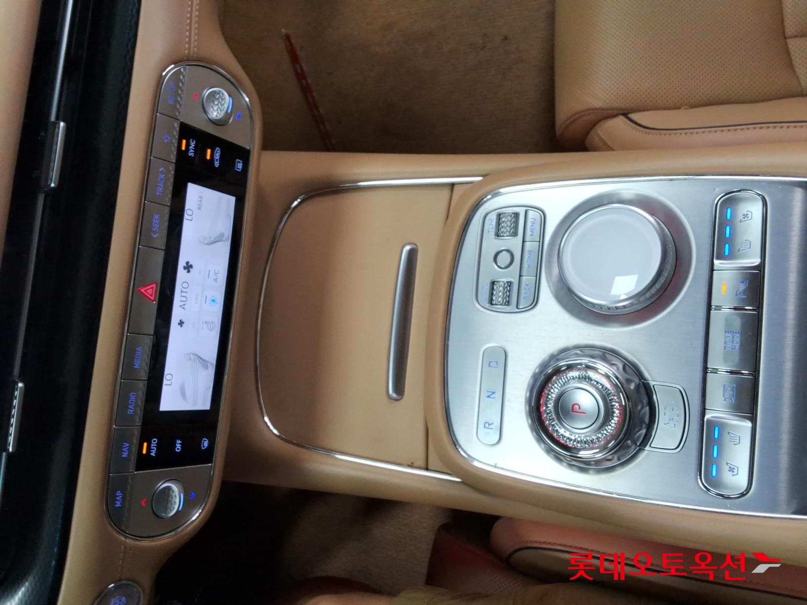 2023 - genesis g90