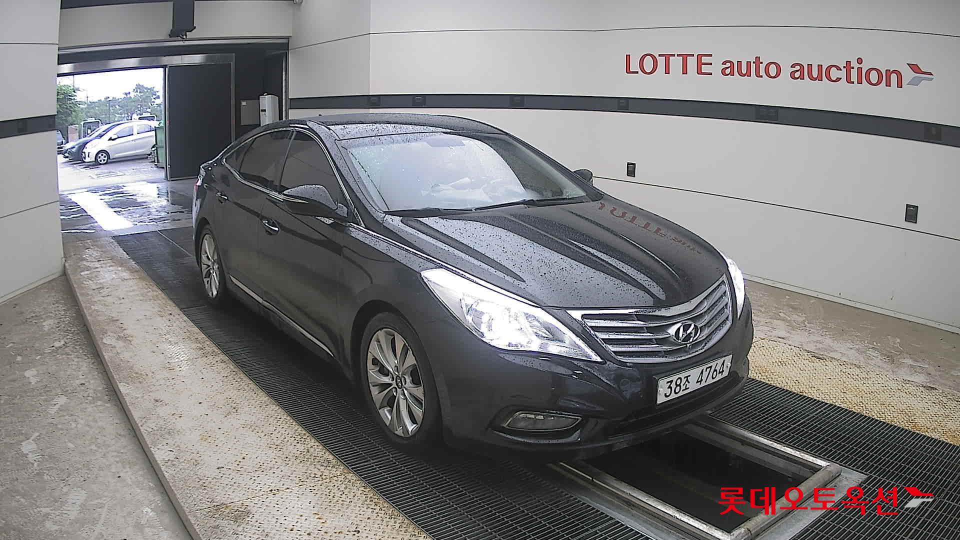 2011 - hyundai grandeur