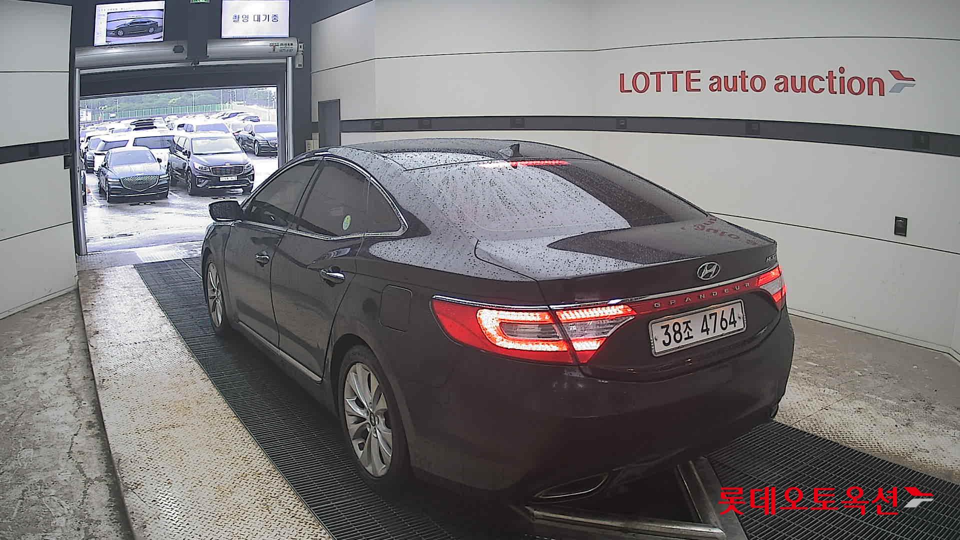 2011 - hyundai grandeur
