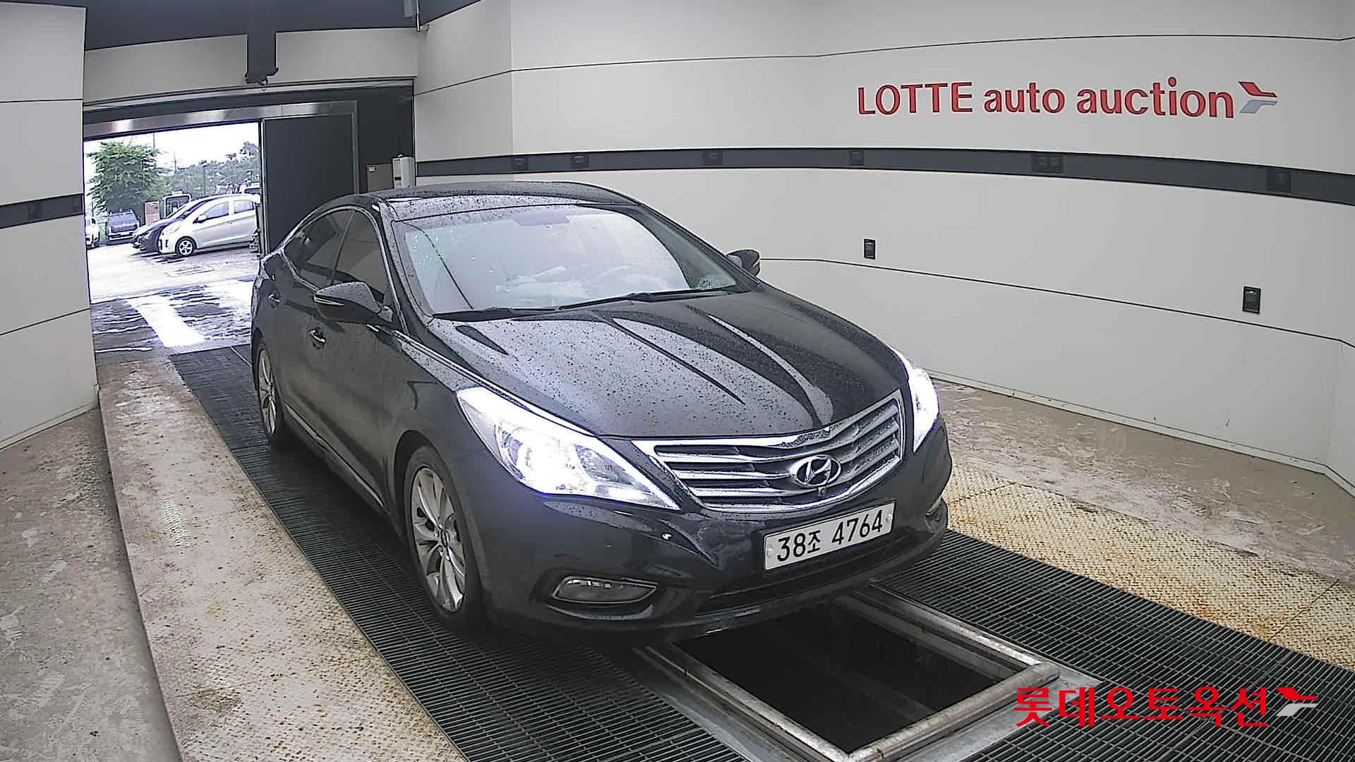 2011 - hyundai grandeur