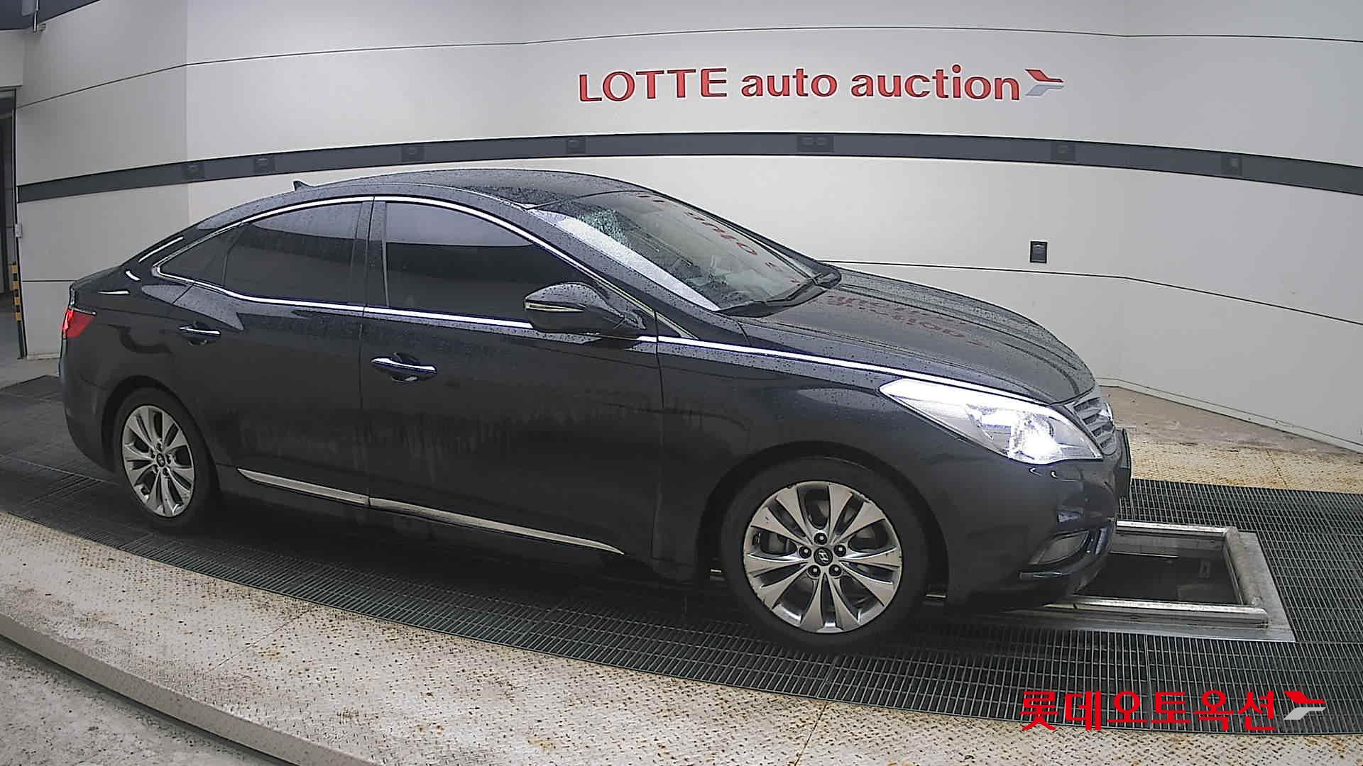 2011 - hyundai grandeur