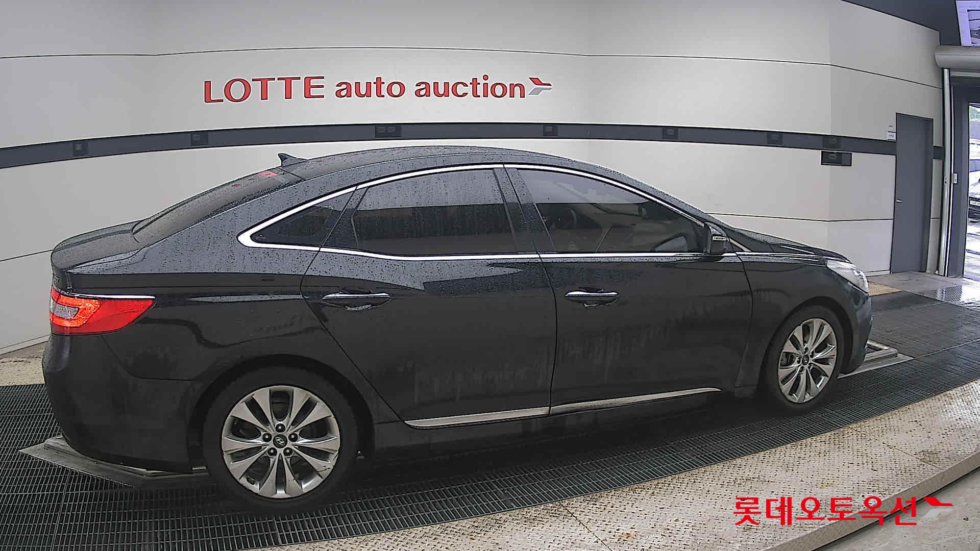 2011 - hyundai grandeur