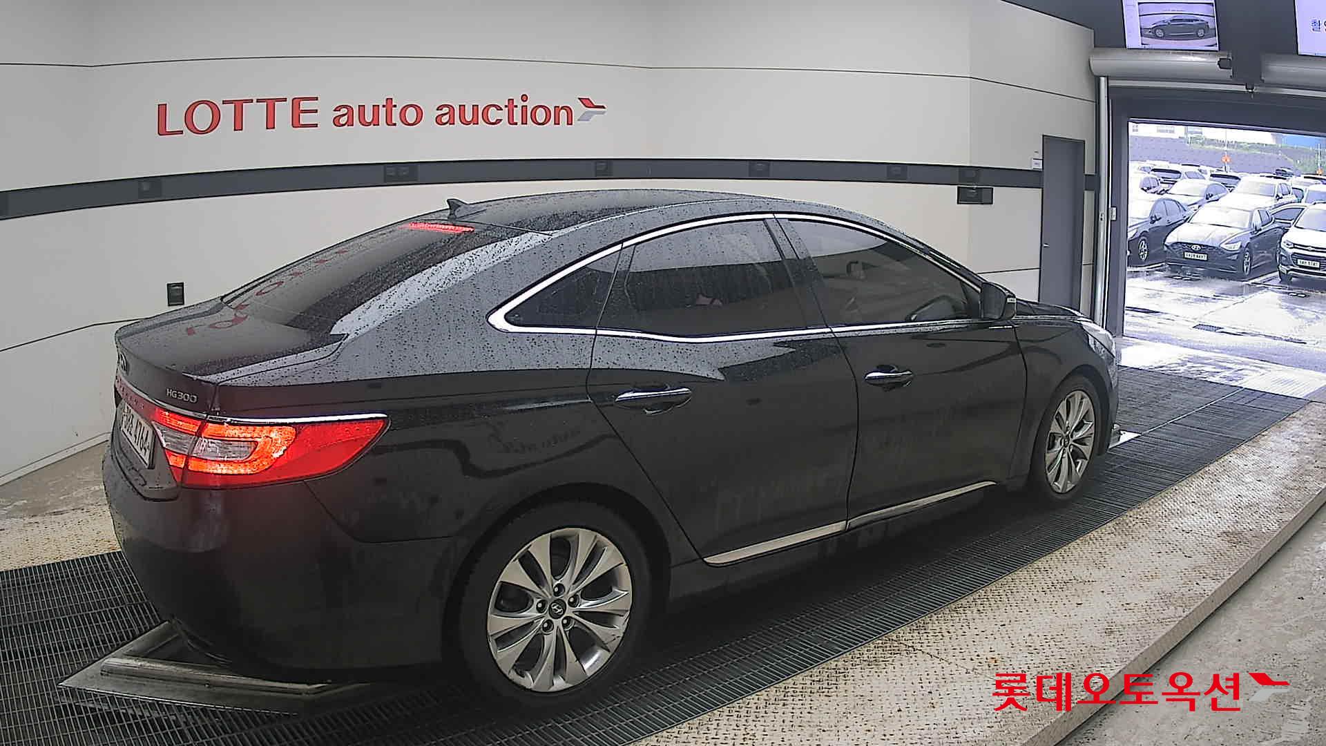 2011 - hyundai grandeur