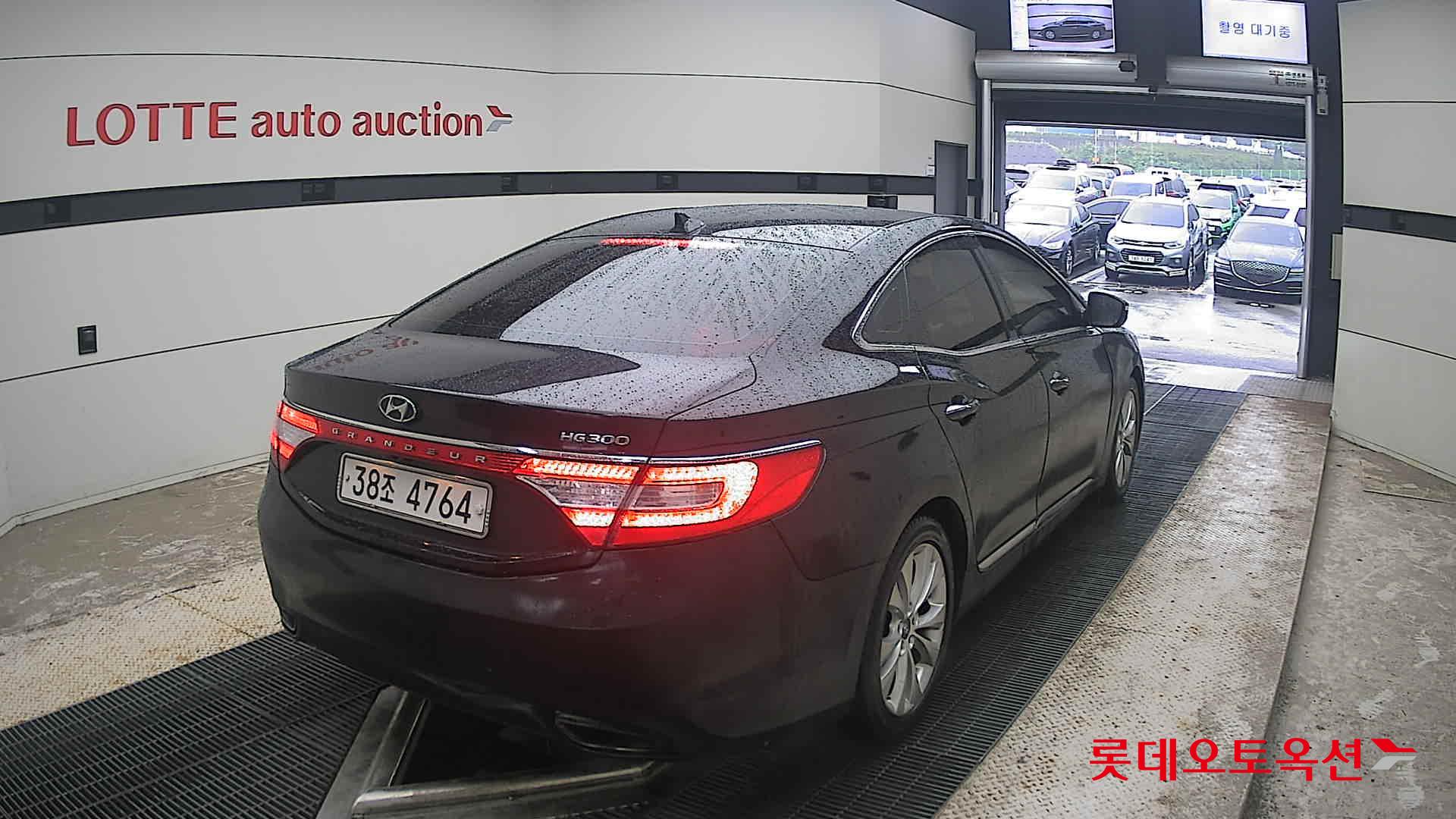 2011 - hyundai grandeur
