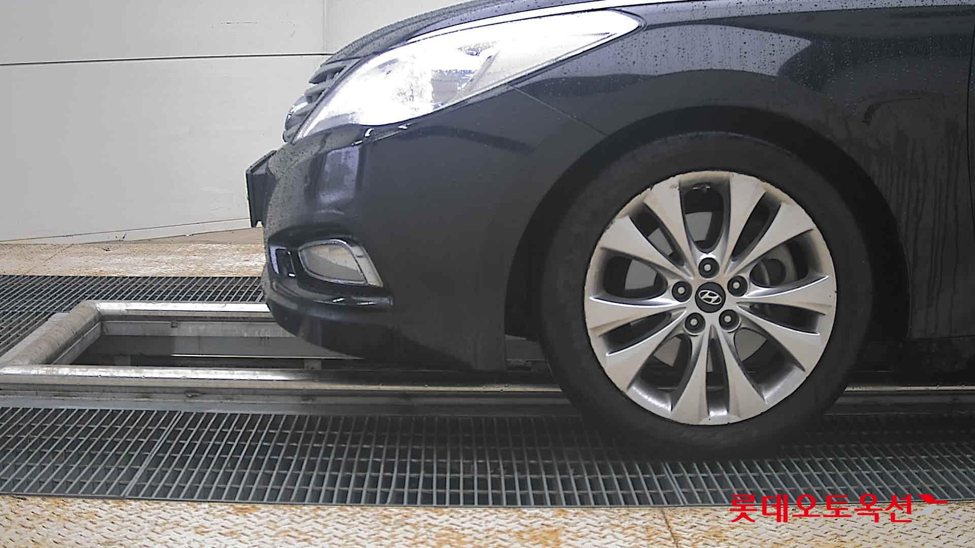 2011 - hyundai grandeur