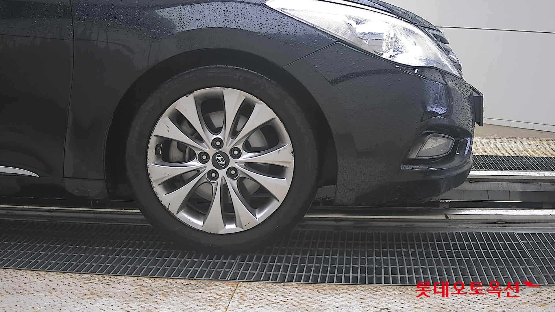 2011 - hyundai grandeur