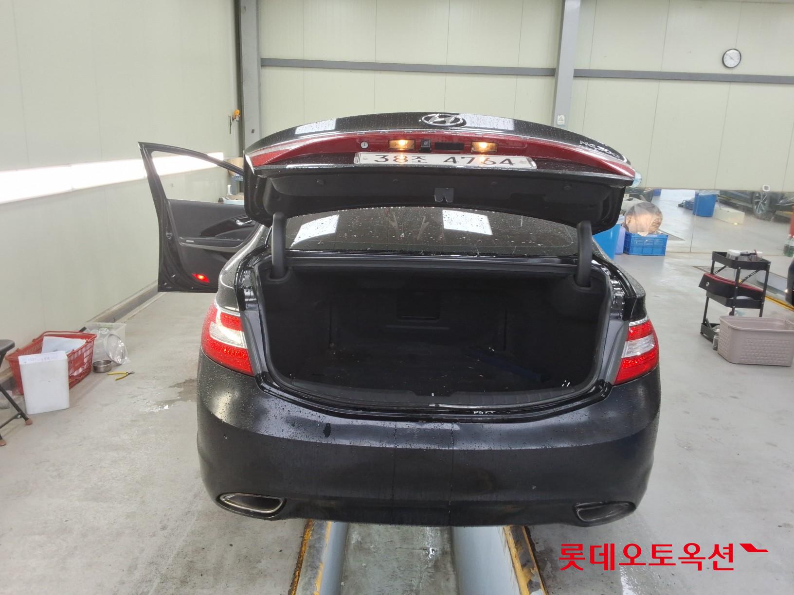 2011 - hyundai grandeur