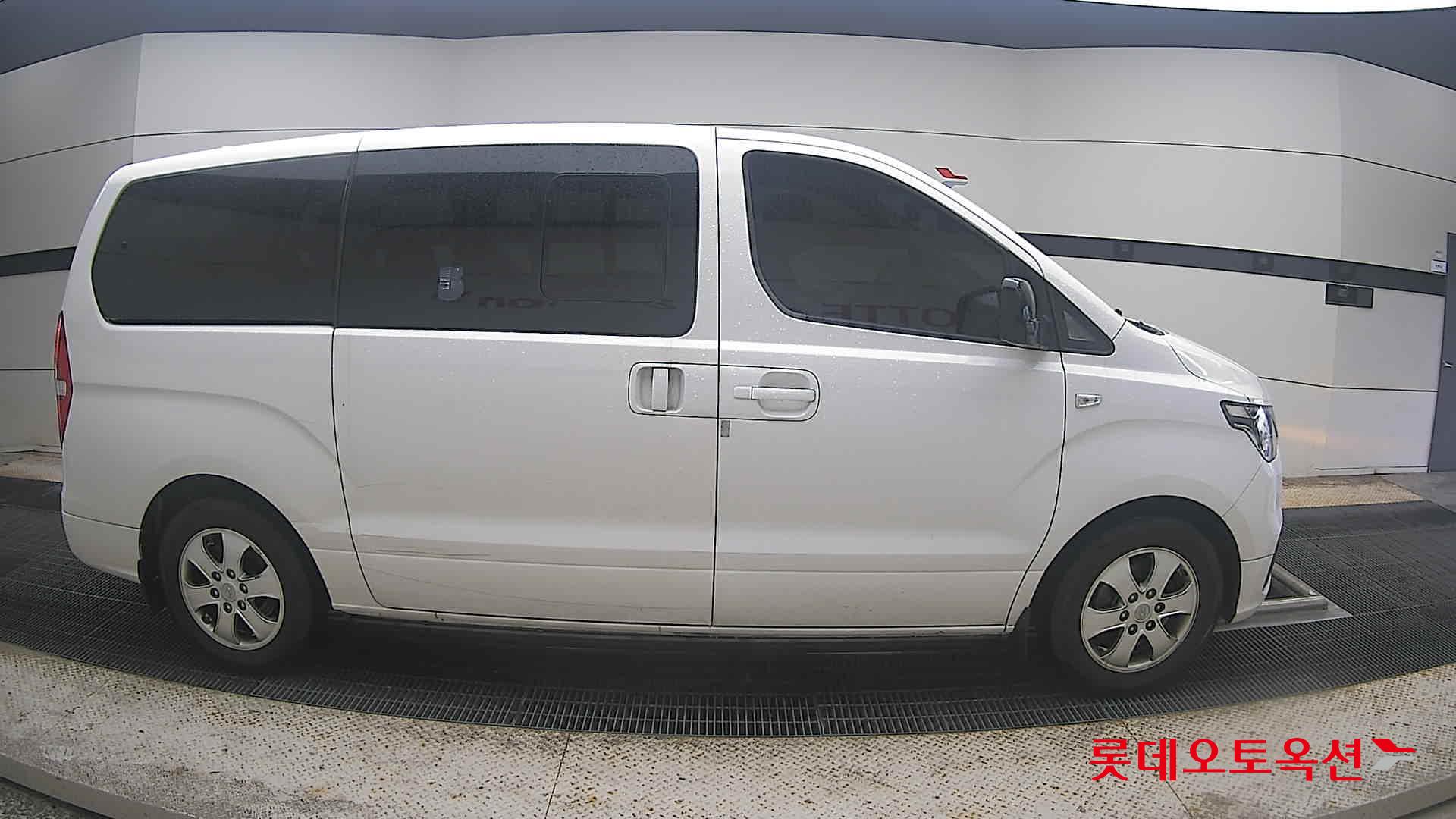 2019 - hyundai grand starex