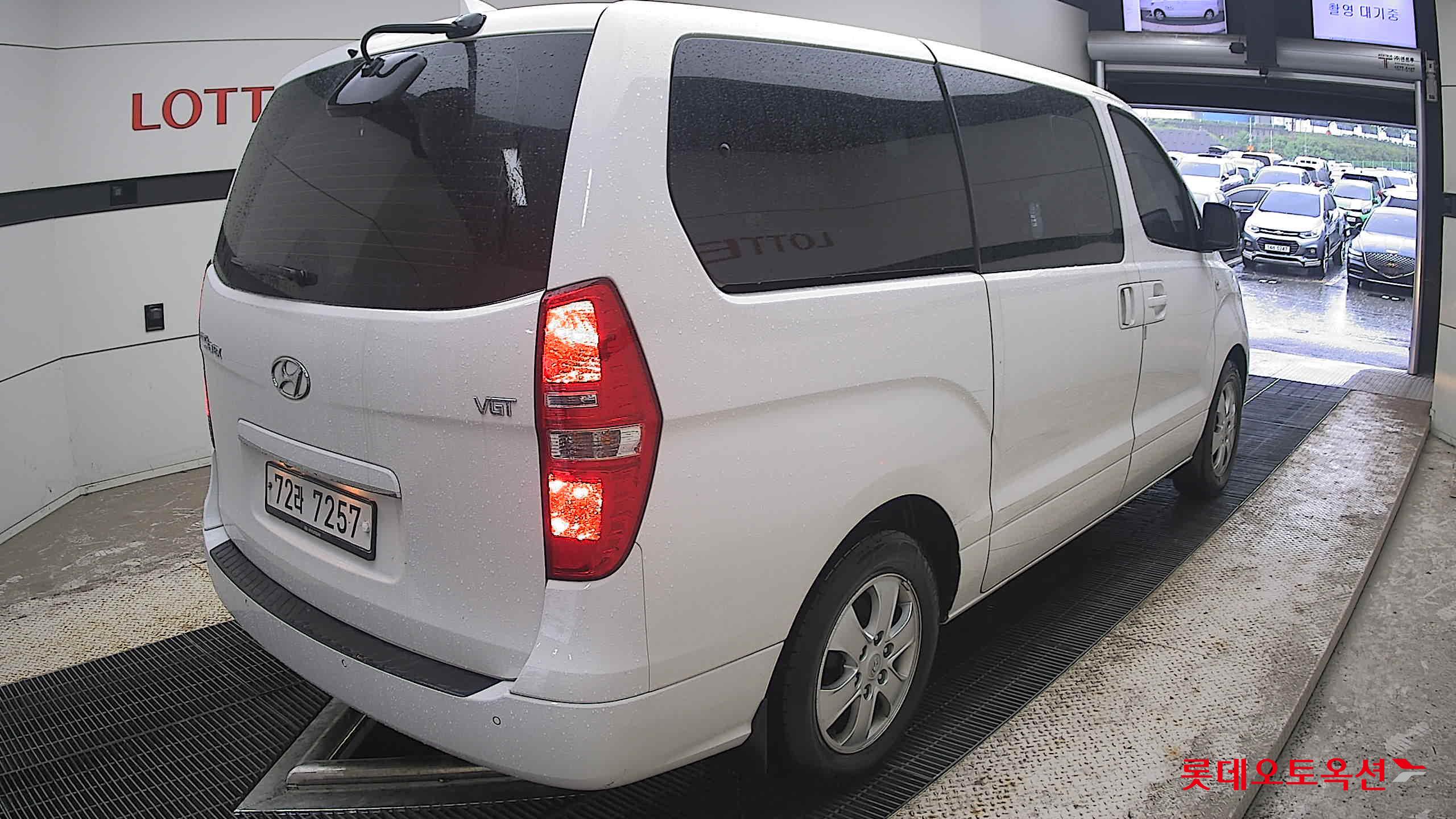 2019 - hyundai grand starex
