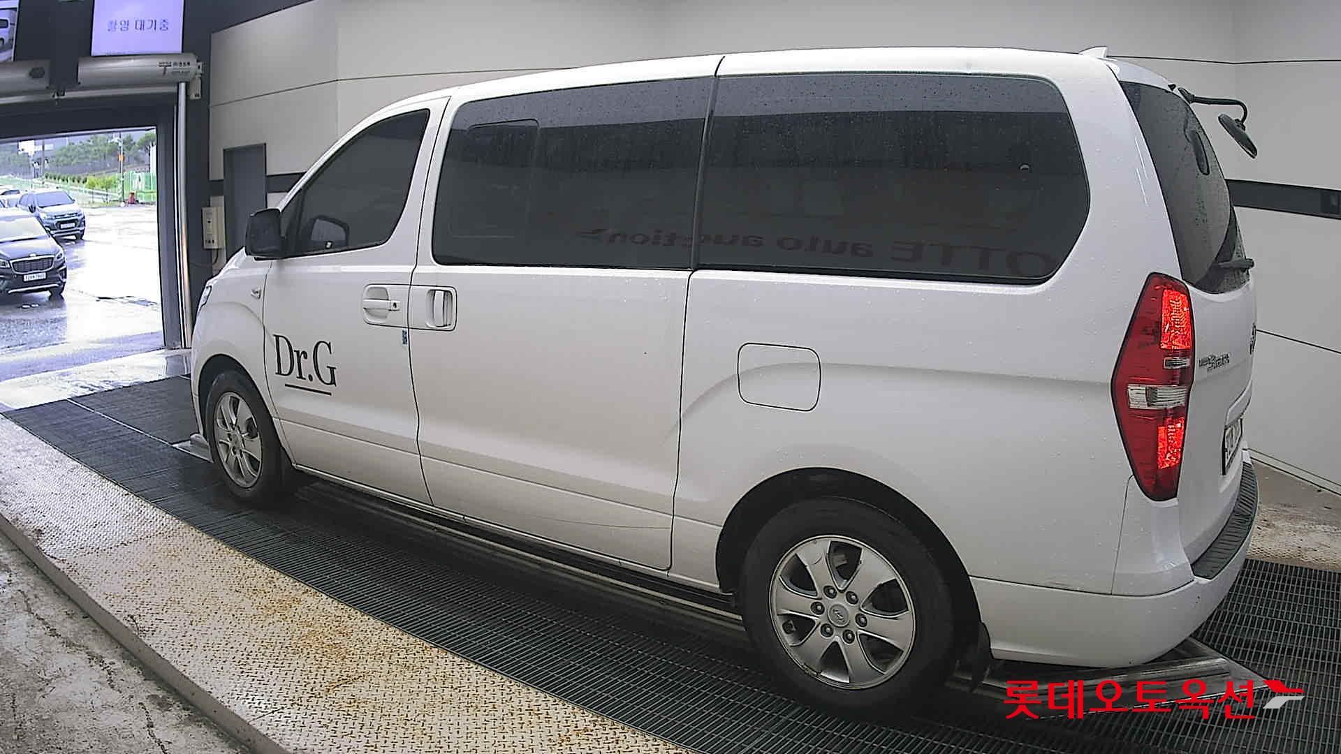 2019 - hyundai grand starex