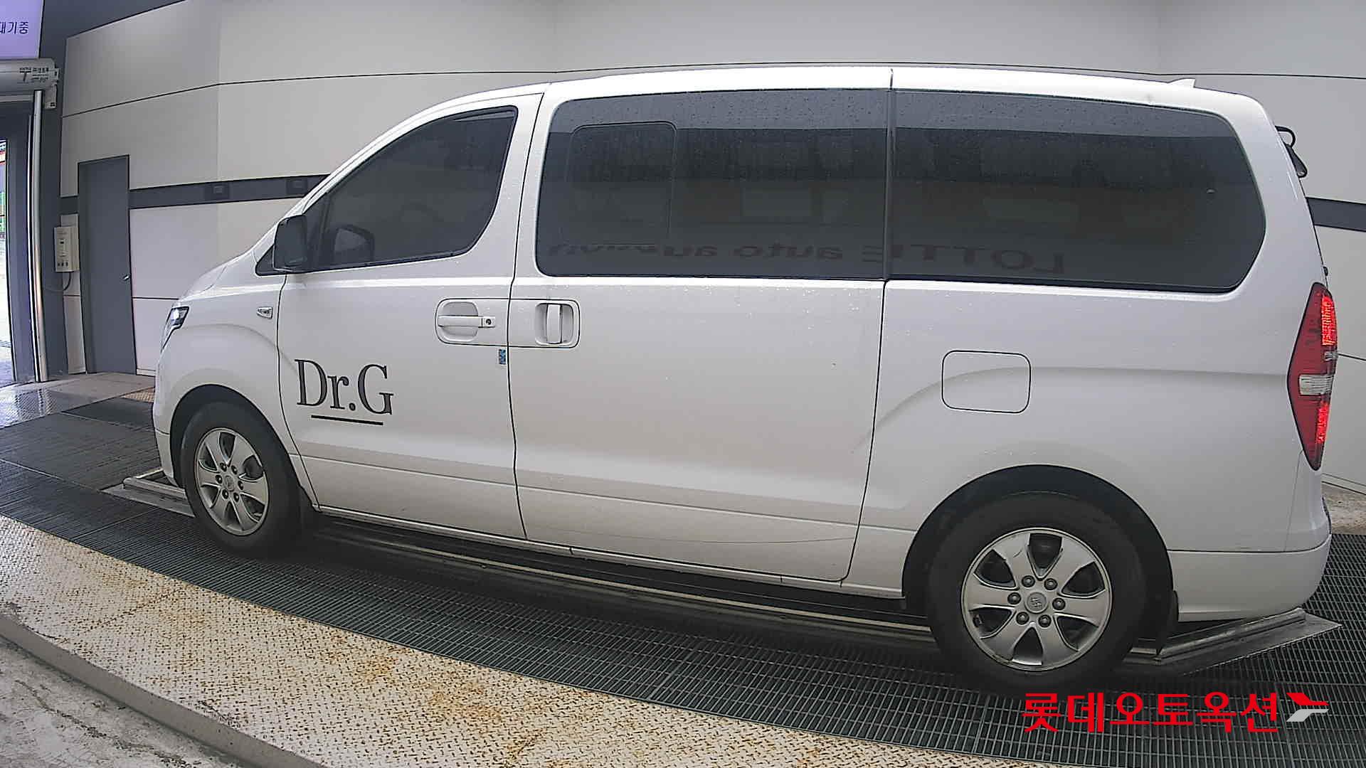 2019 - hyundai grand starex