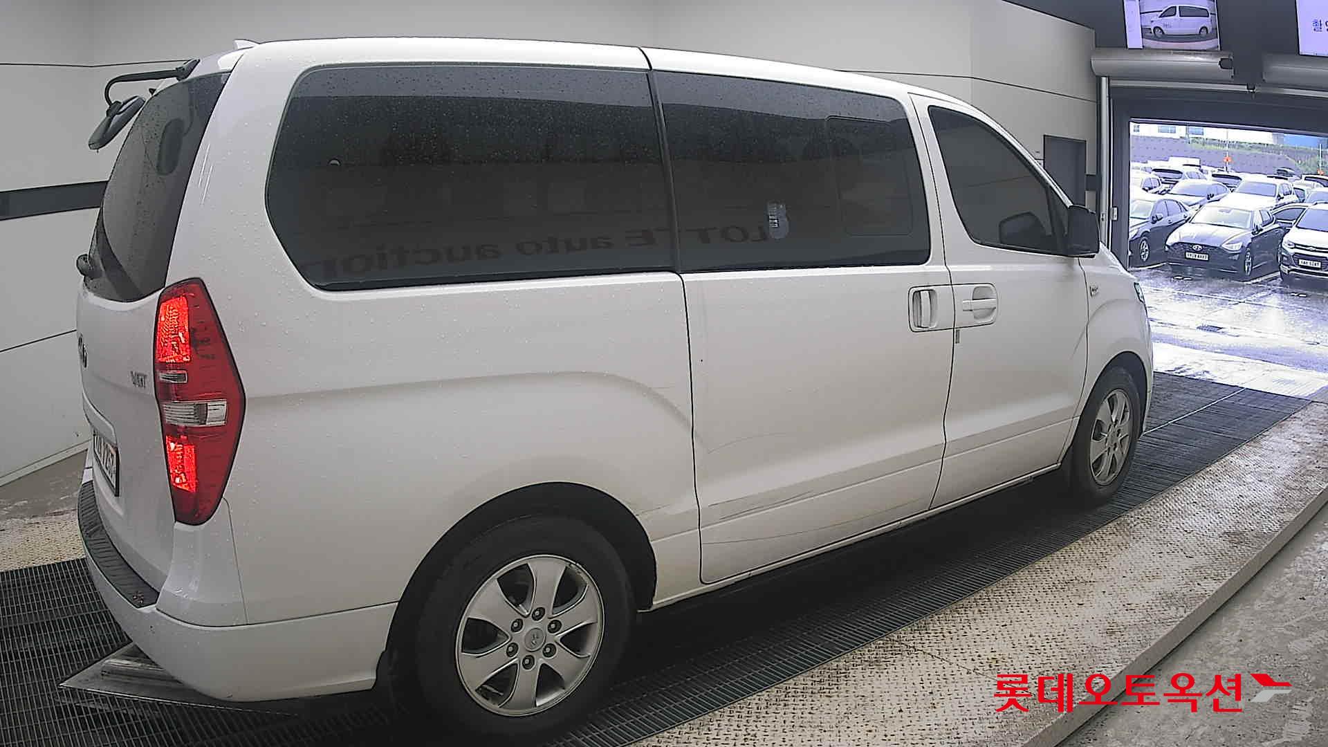 2019 - hyundai grand starex