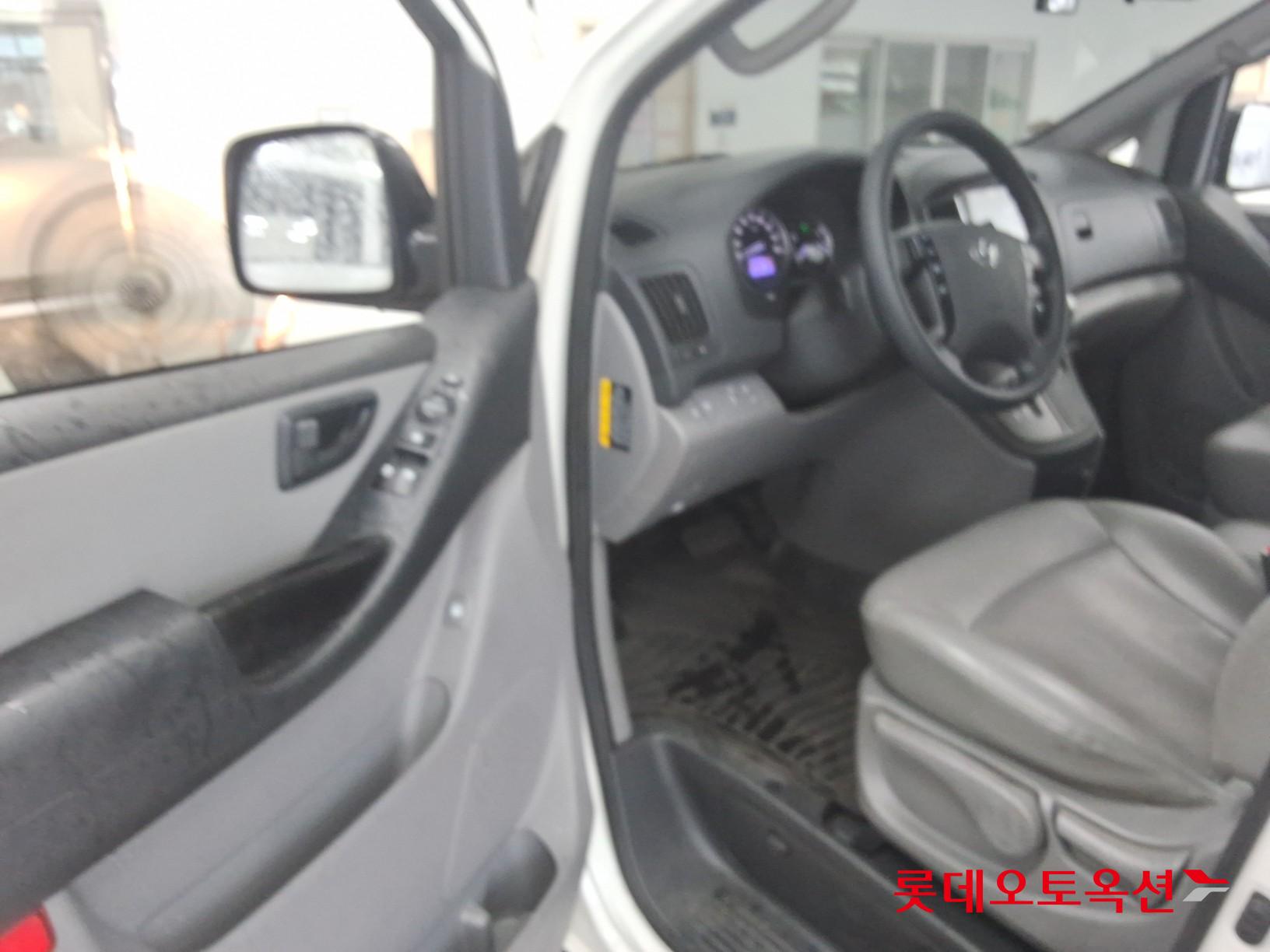 2019 - hyundai grand starex
