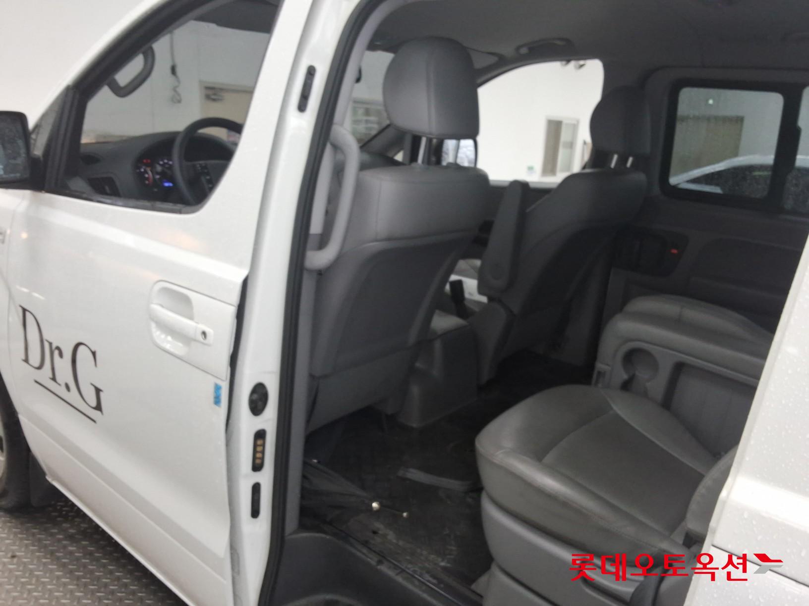 2019 - hyundai grand starex