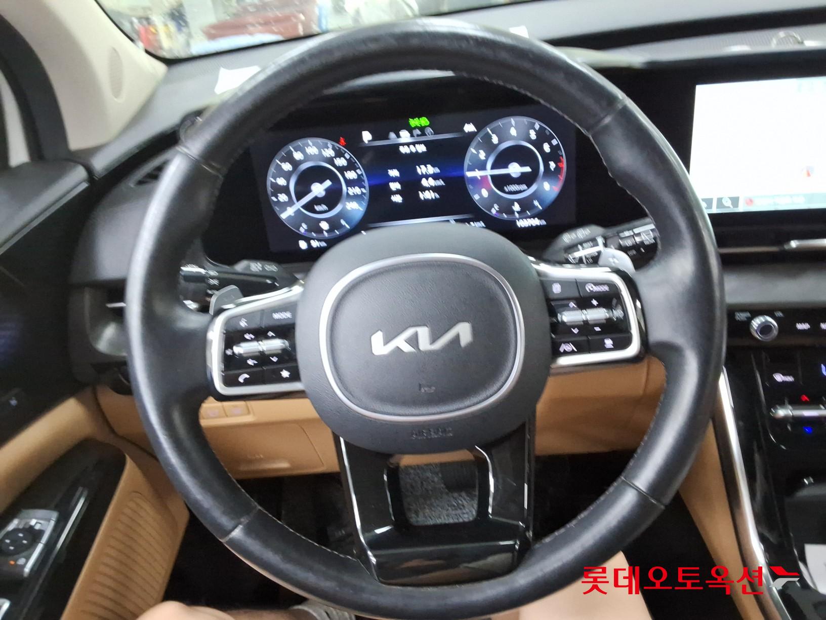 2023 - kia carnival