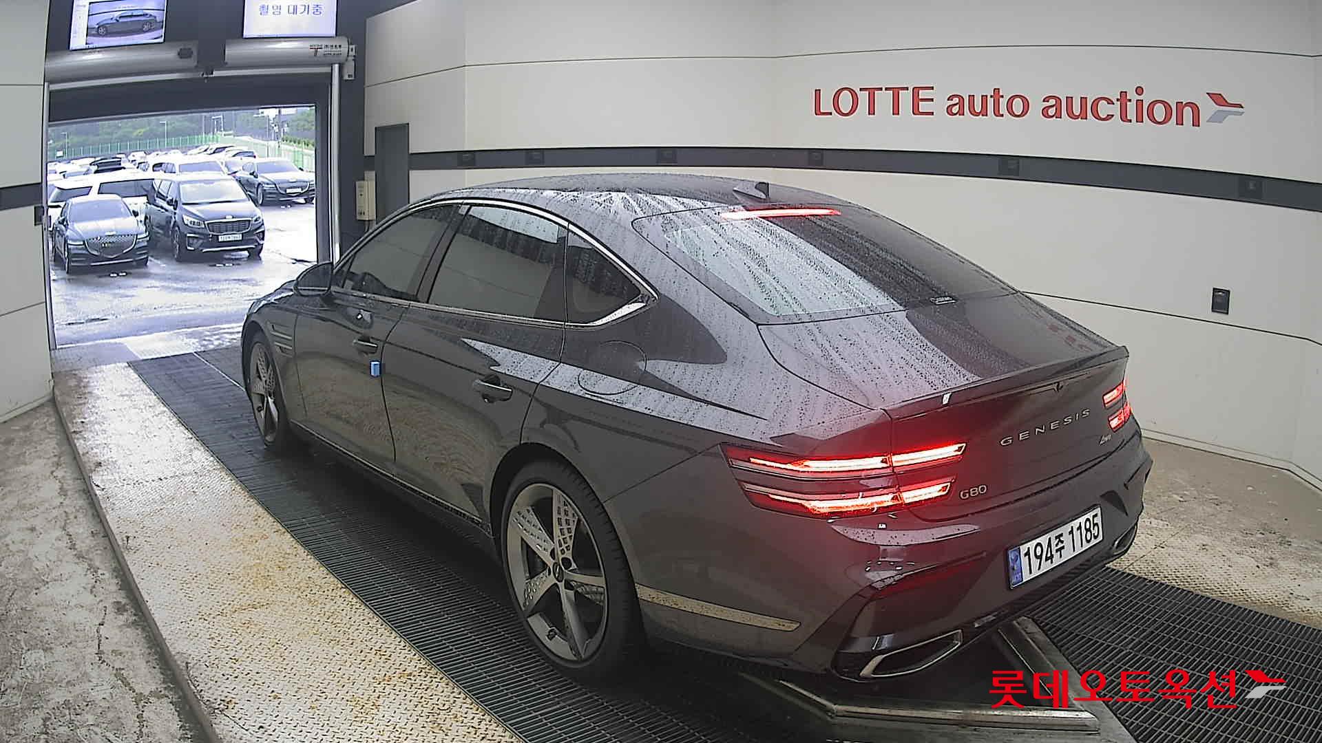 2025 - genesis g80